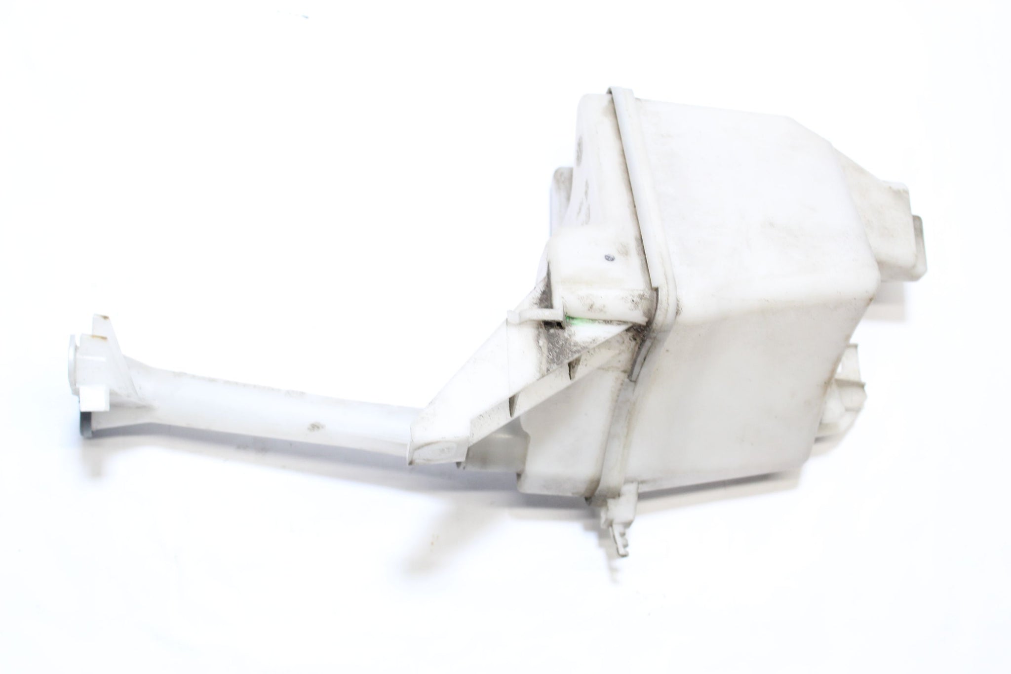 2014 NISSAN JUKE F15 Wiper Washer Bottle