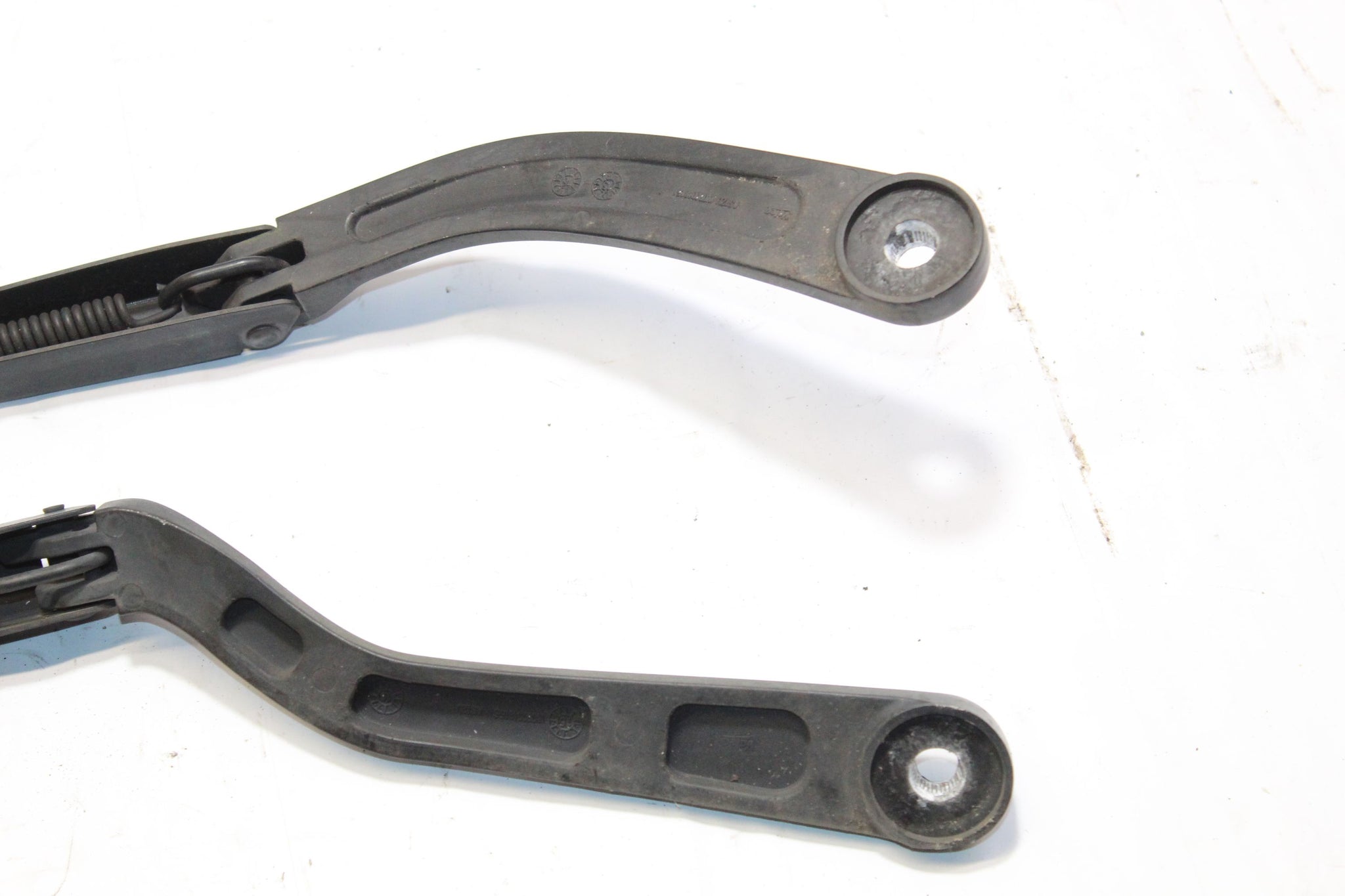 2016 SMART FORFOUR W453 Wiper Arm Pair