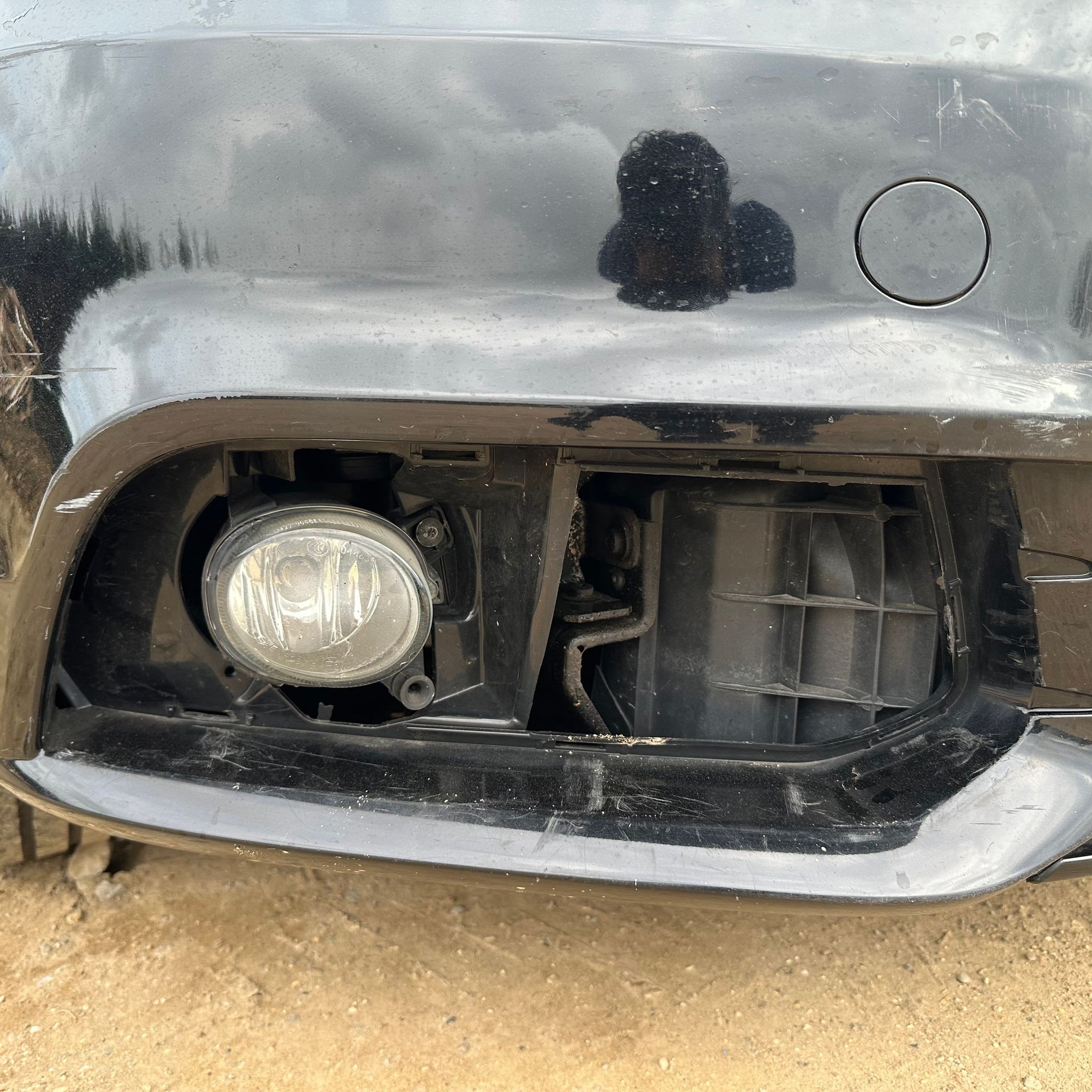 2011 AUDI A1 FRONT BUMPER WITH GRILL