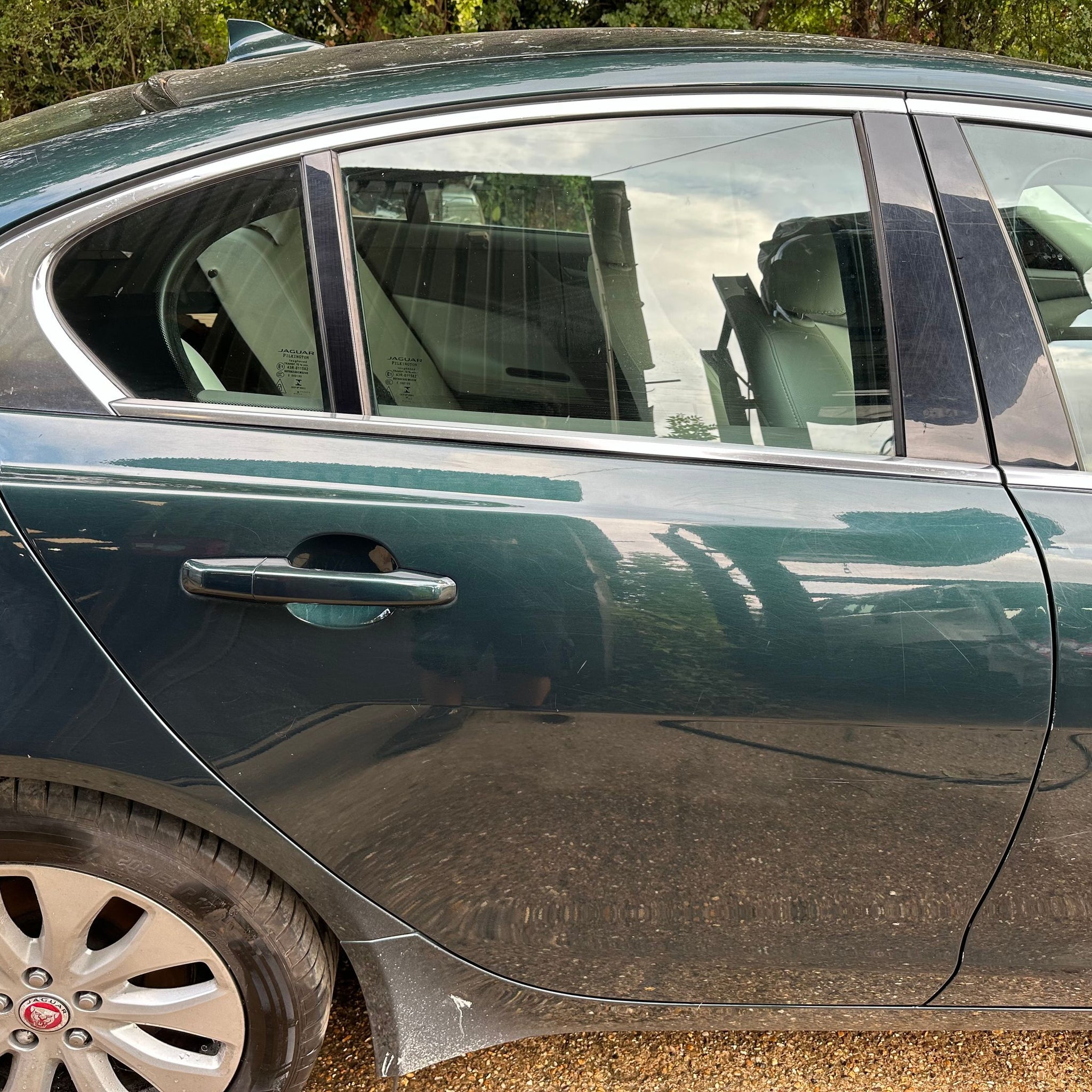 2015 JAGUAR XE DRIVER SIDE REAR COMPLETE DOOR JBC1753 BRITISH RACING GREEN