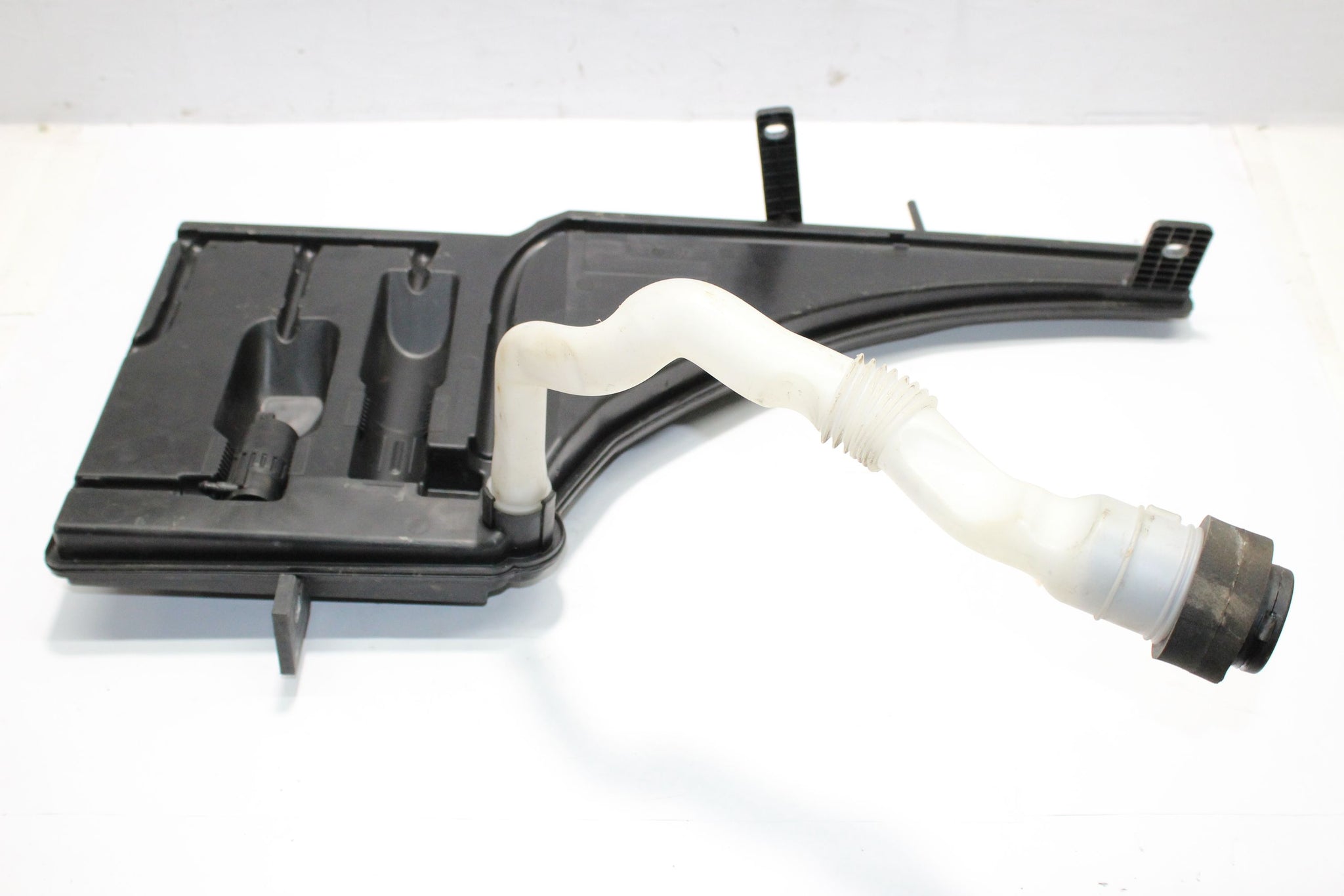 2016 MASERATI GHIBLI Windscreen Washer Bottle Pump 670006414