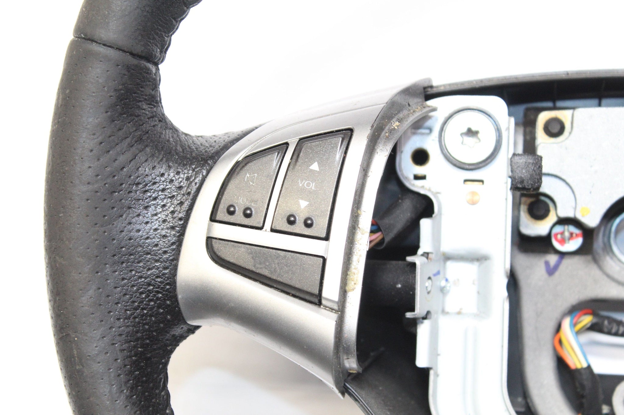 2013 Ssangyong Korando Steering Wheel with Controls