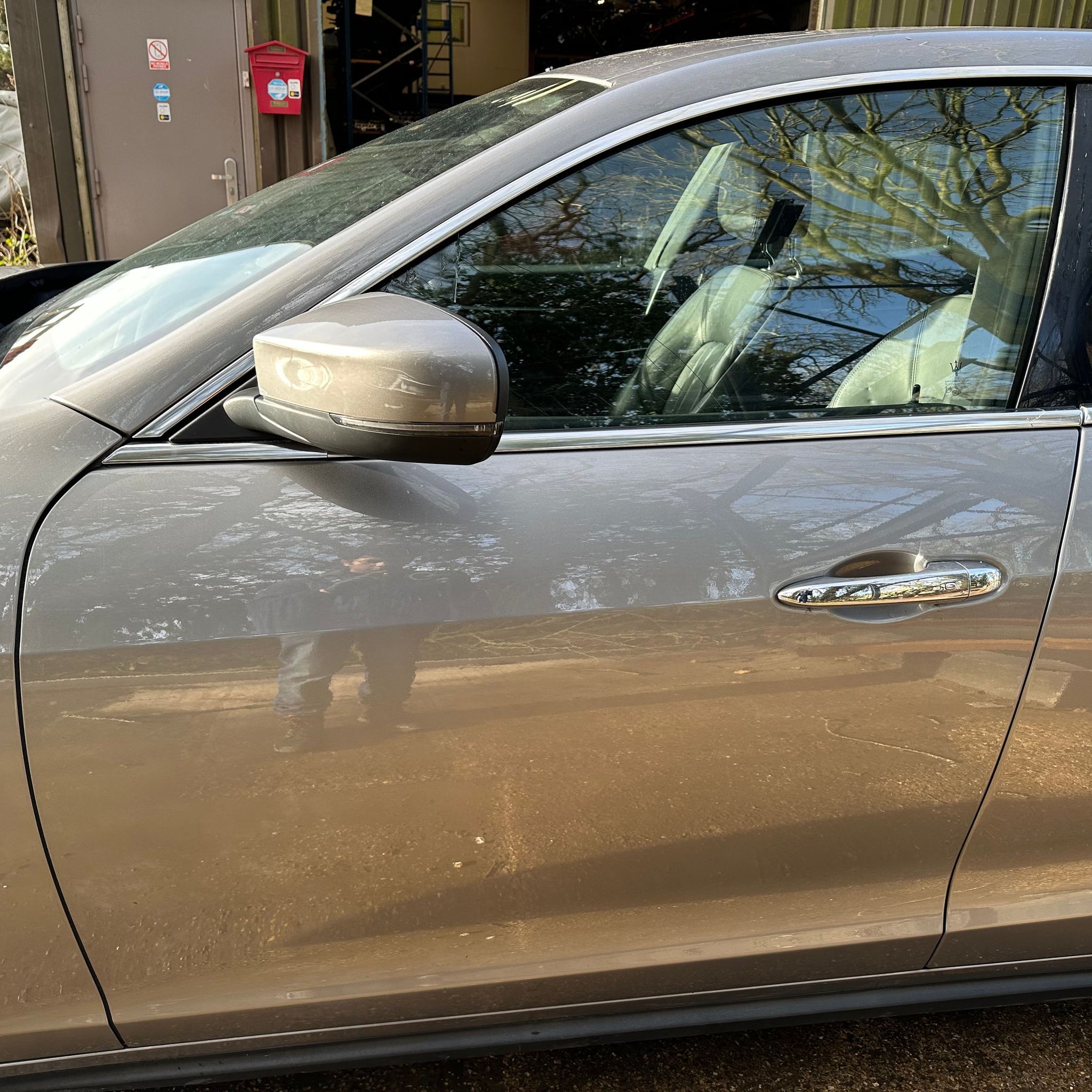2017 MASERATI GHIBLI PASSENGER SIDE FRONT COMPLETE DOOR