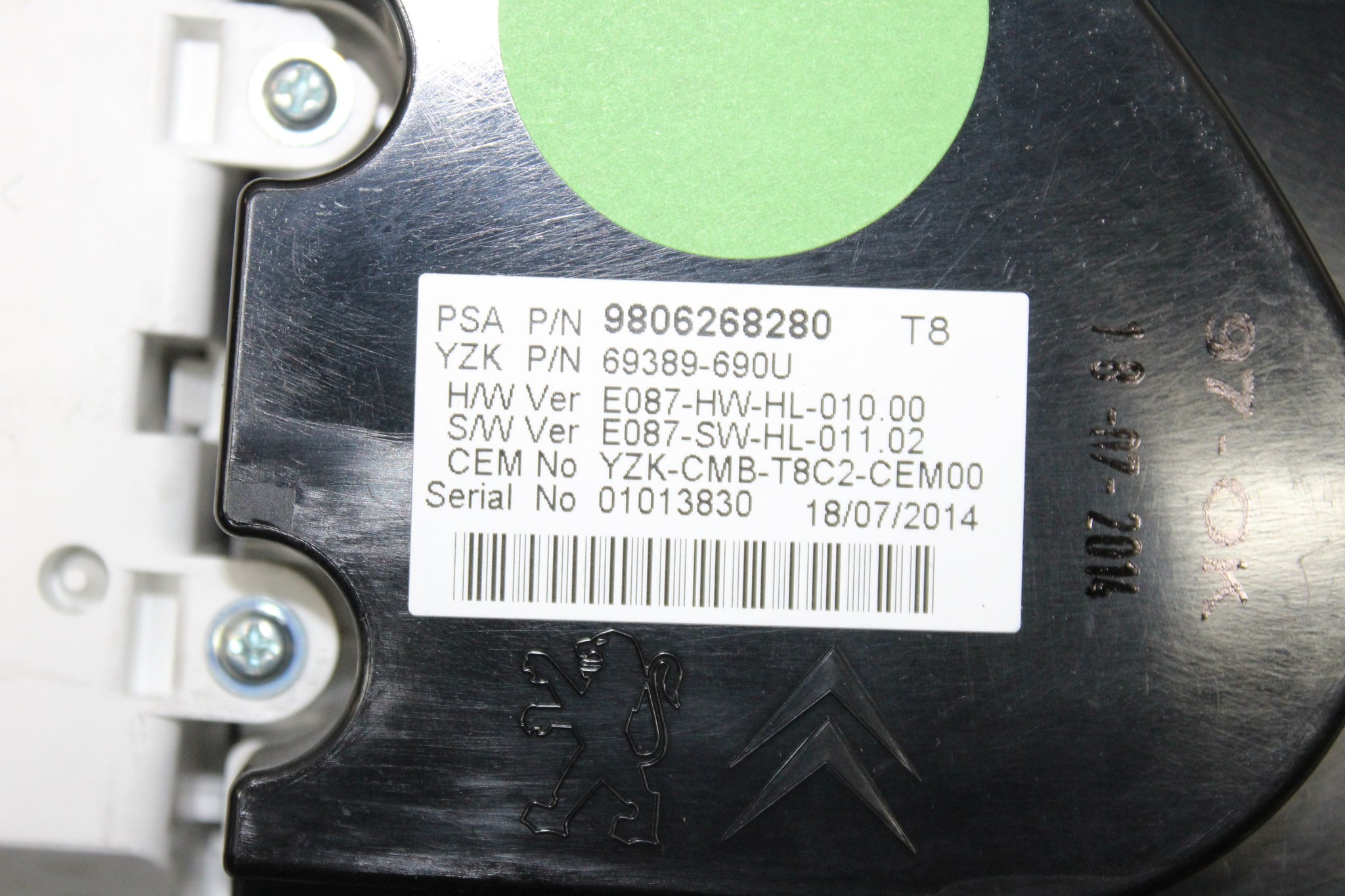 2014 PEUGEOT 5008 1.6 Speedo Instrument Cluster 9804898580