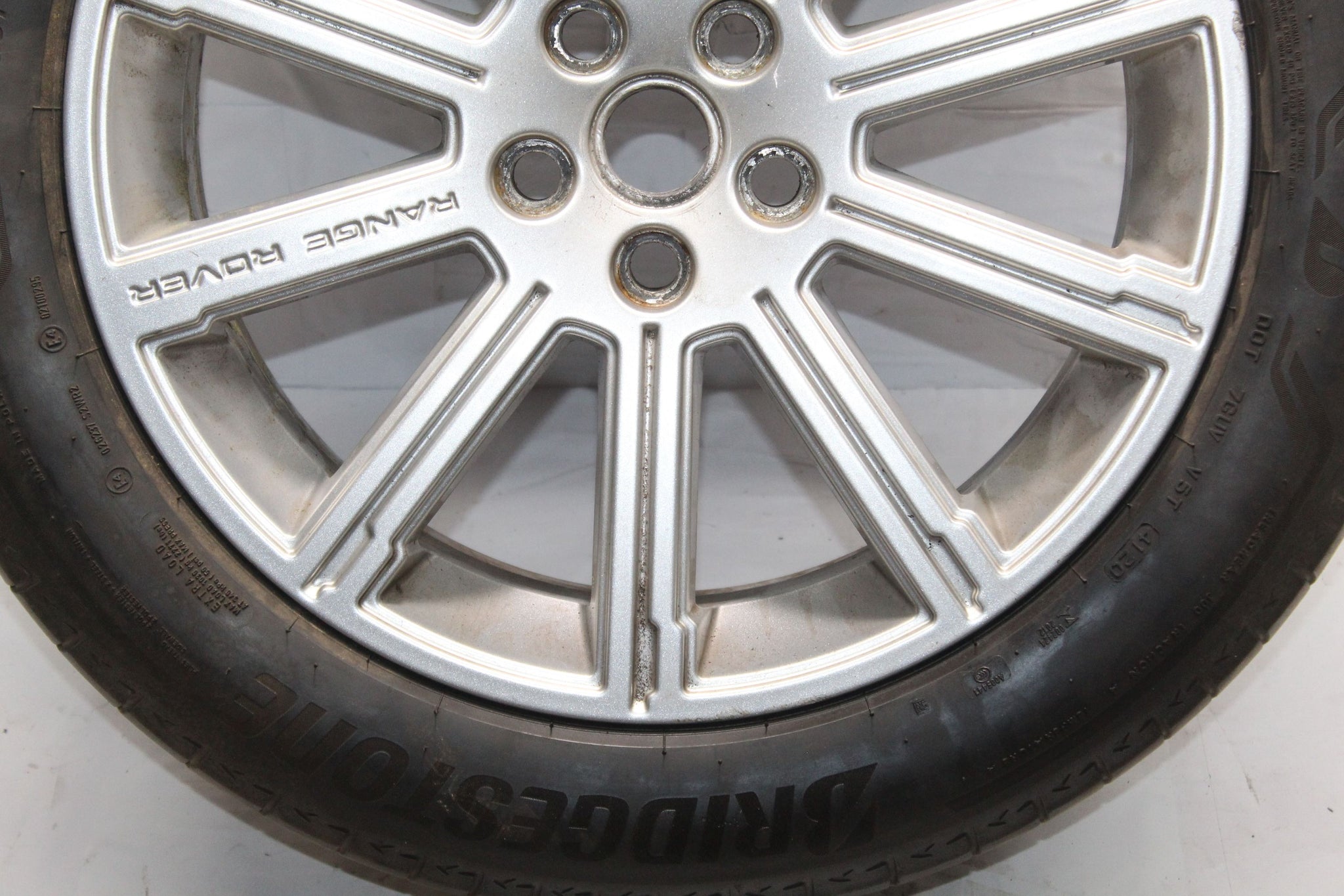 2014 RANGE ROVER VOGUE Alloy Wheel with Tyre 255 / 50  R20 5.2MM