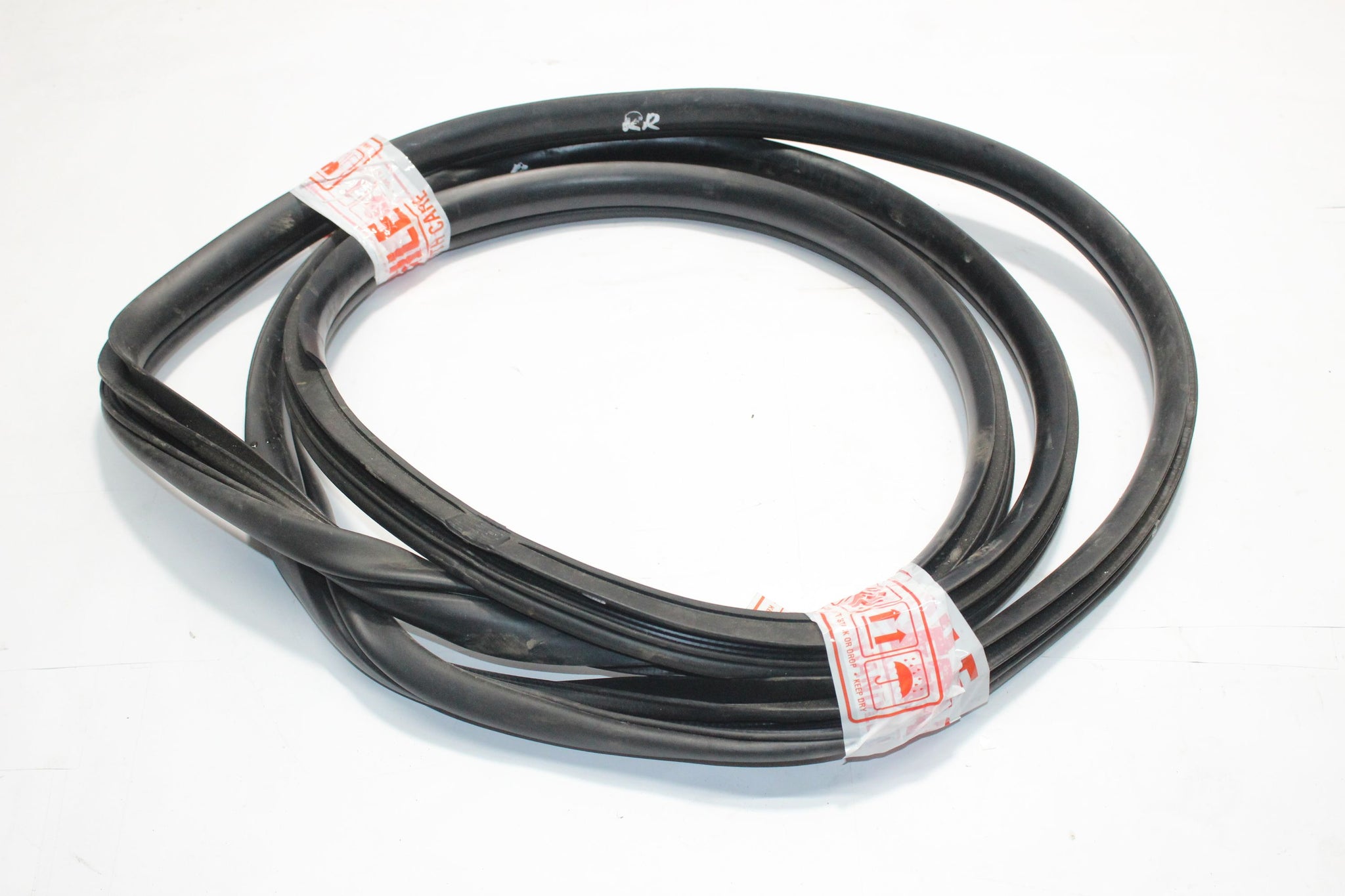 2014 KIA SPORTAGE DRIVER SIDE REAR DOOR RUBBER SEAL