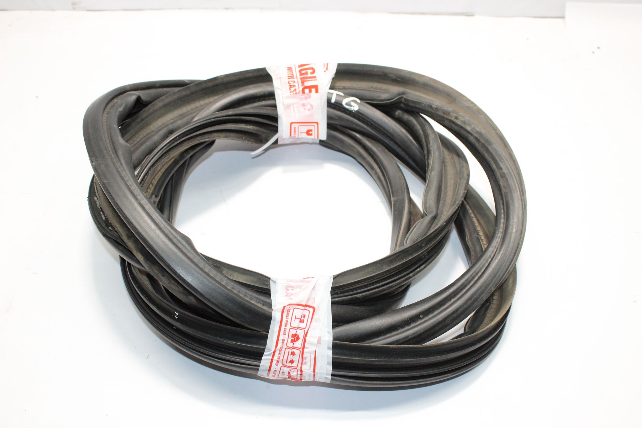 2015 VOLVO XC90 MK2 Tailgate Seal Rubber