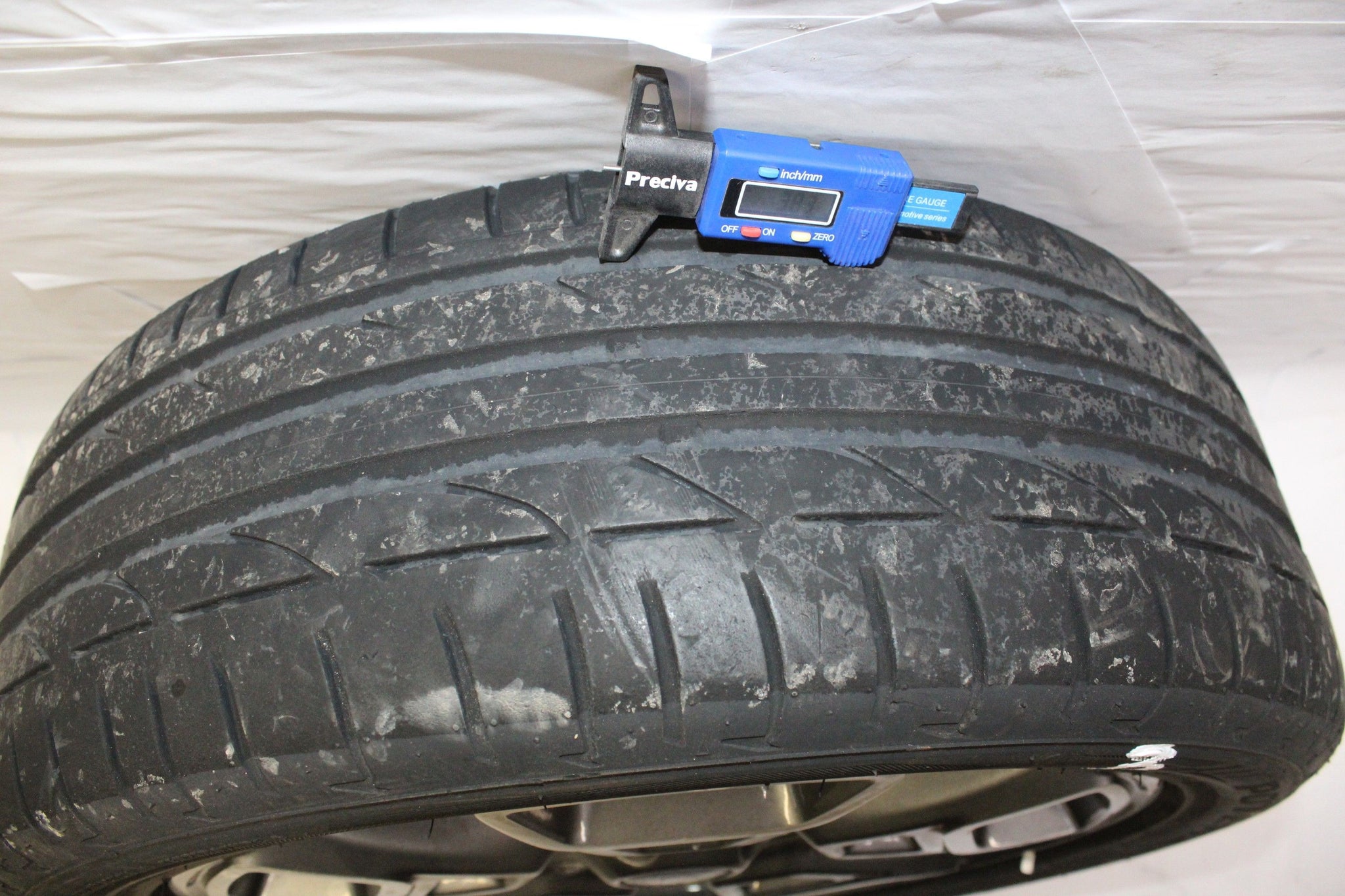 2015 FORD ECOSPORT Alloy Wheel with Tyre 205/50 R17 3.8MM