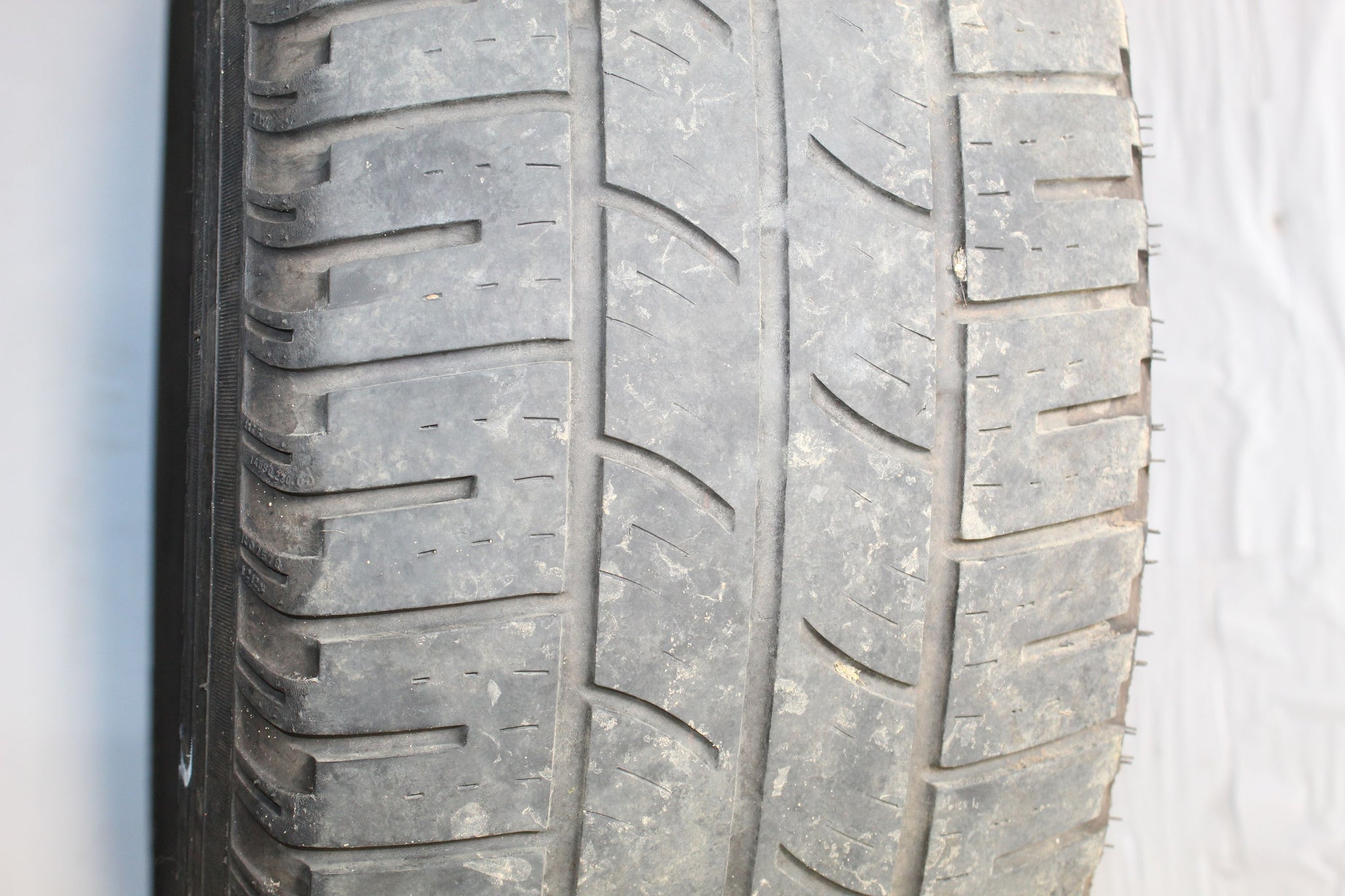 2017 JAGUAR F PACE Alloy Wheel with Tyre 255 / 60 R18 3.8MM