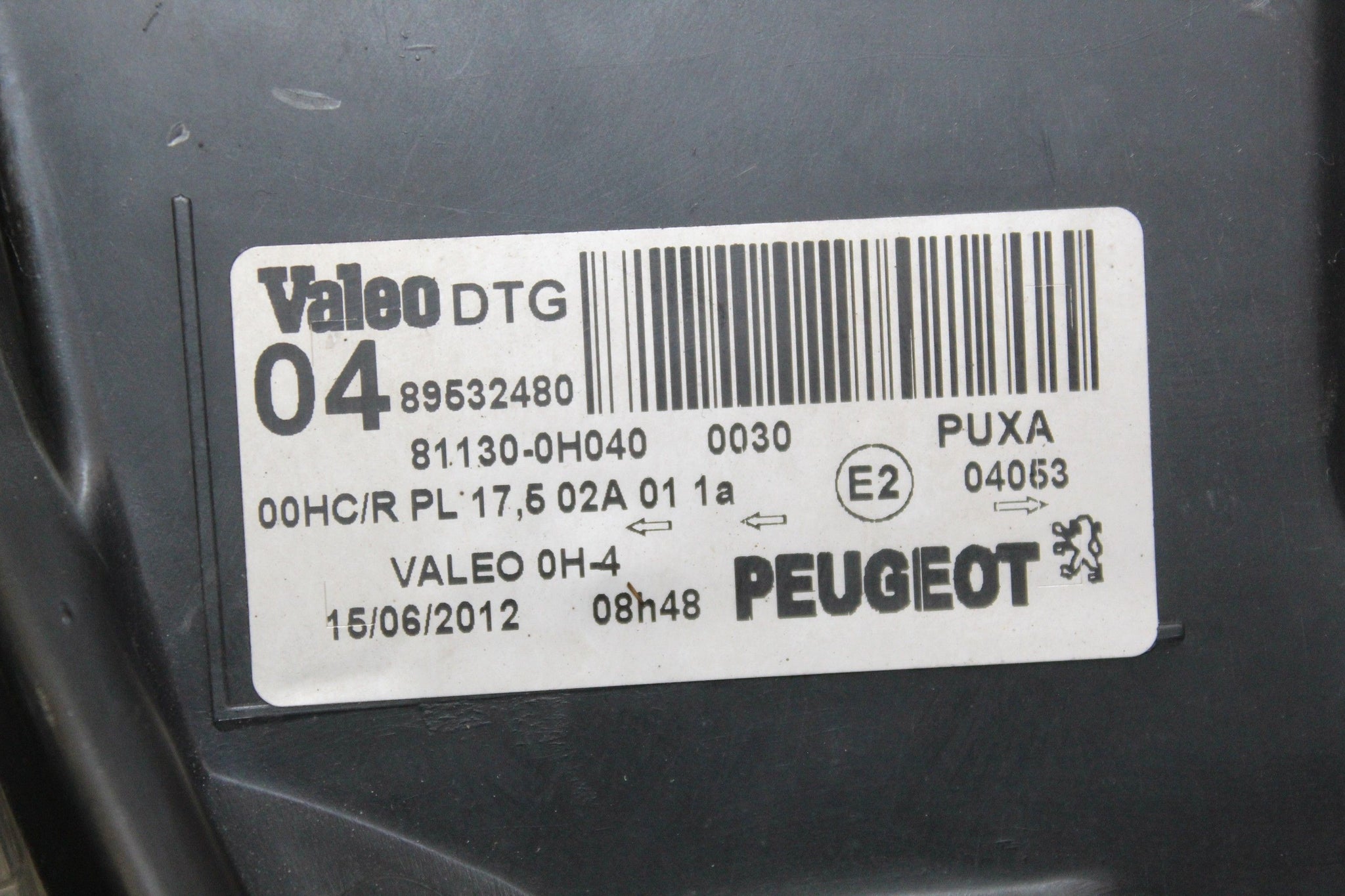 2011 PEUGEOT 107 Right side Front Headlight 811300H040