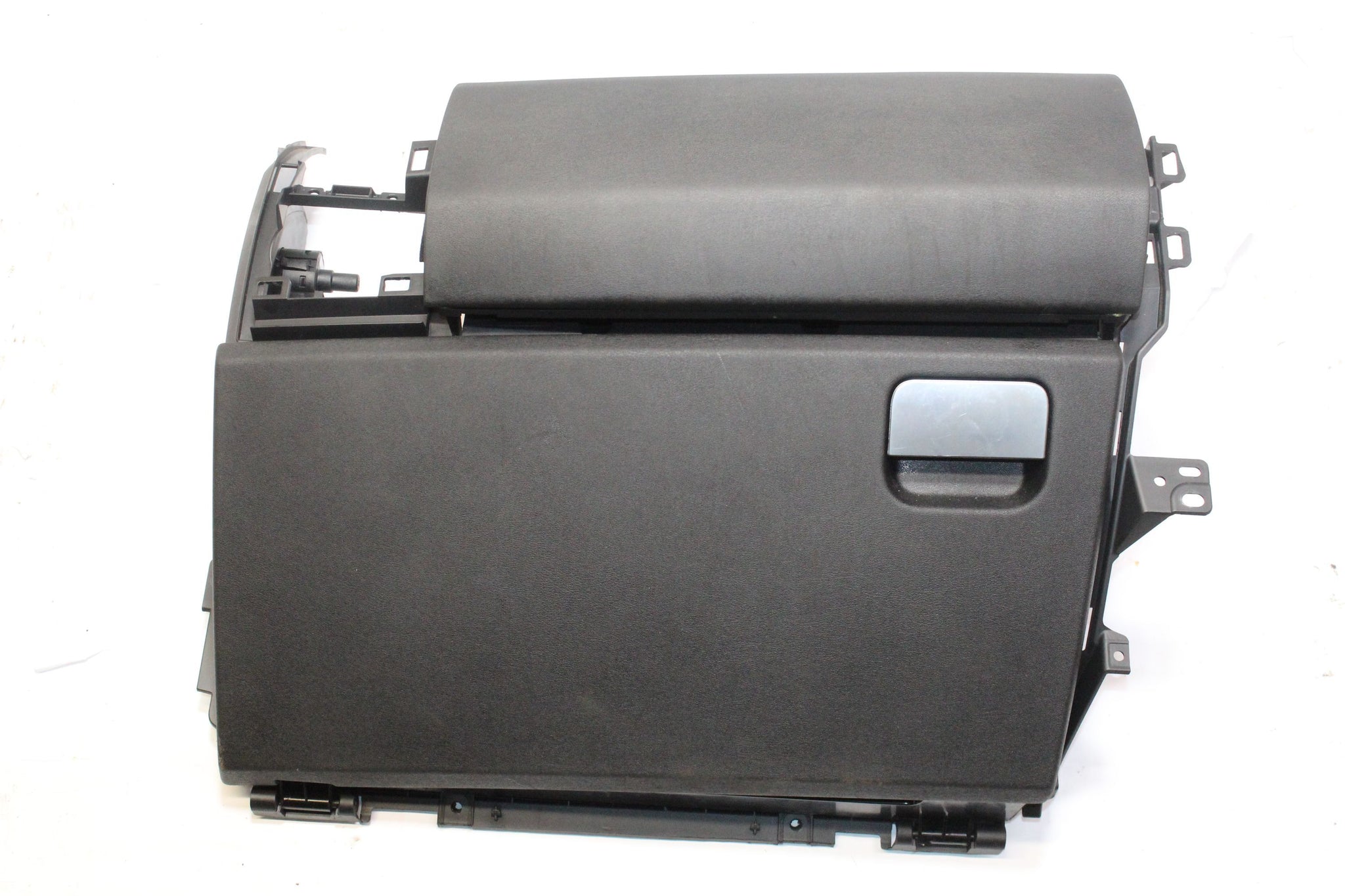 2009 LAND ROVER DISCOVERY 4 Glove Box AH22-14K016-AA