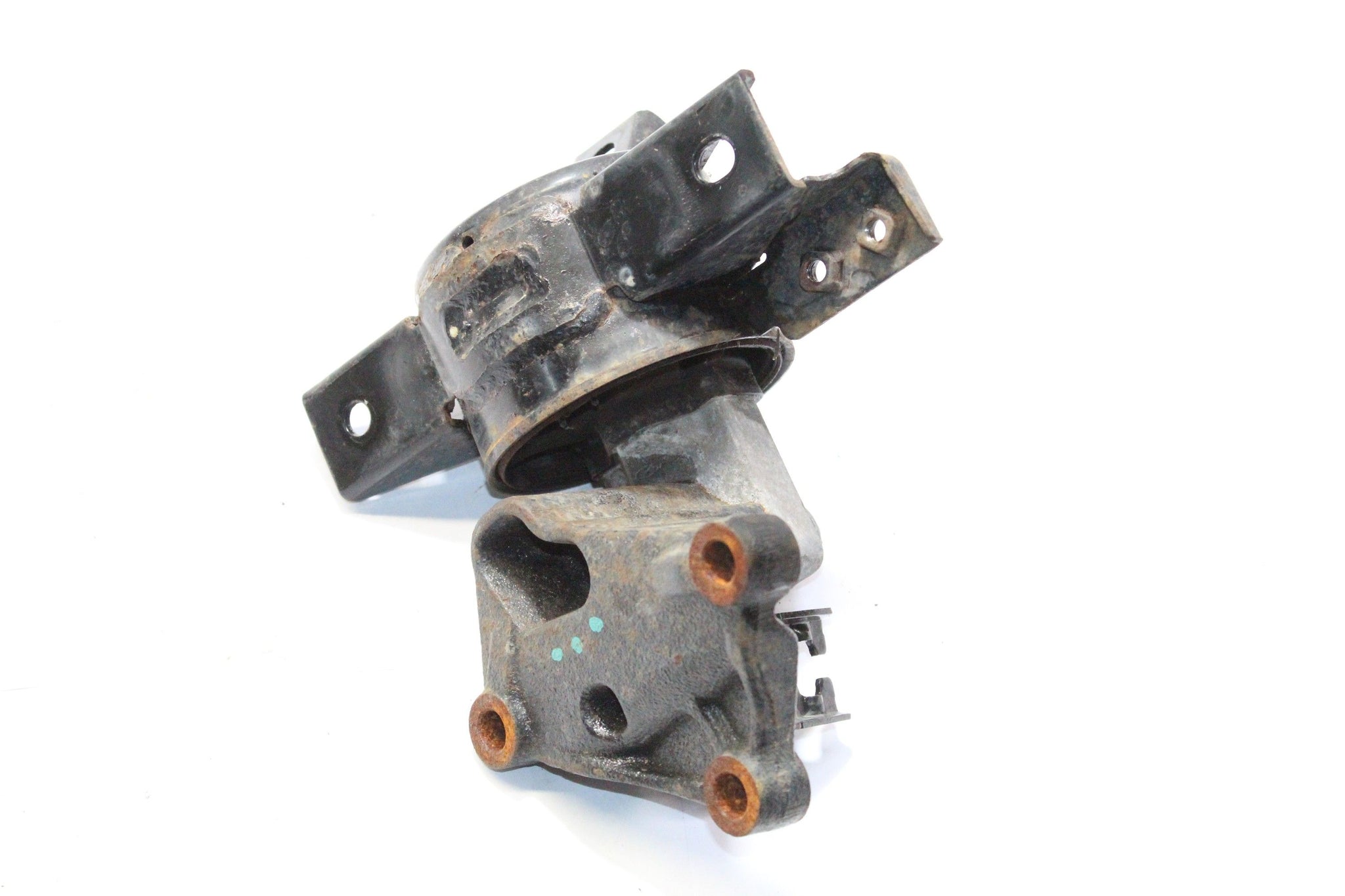 2011 KIA RIO 1.4 Petrol Engine Mount with Bracket