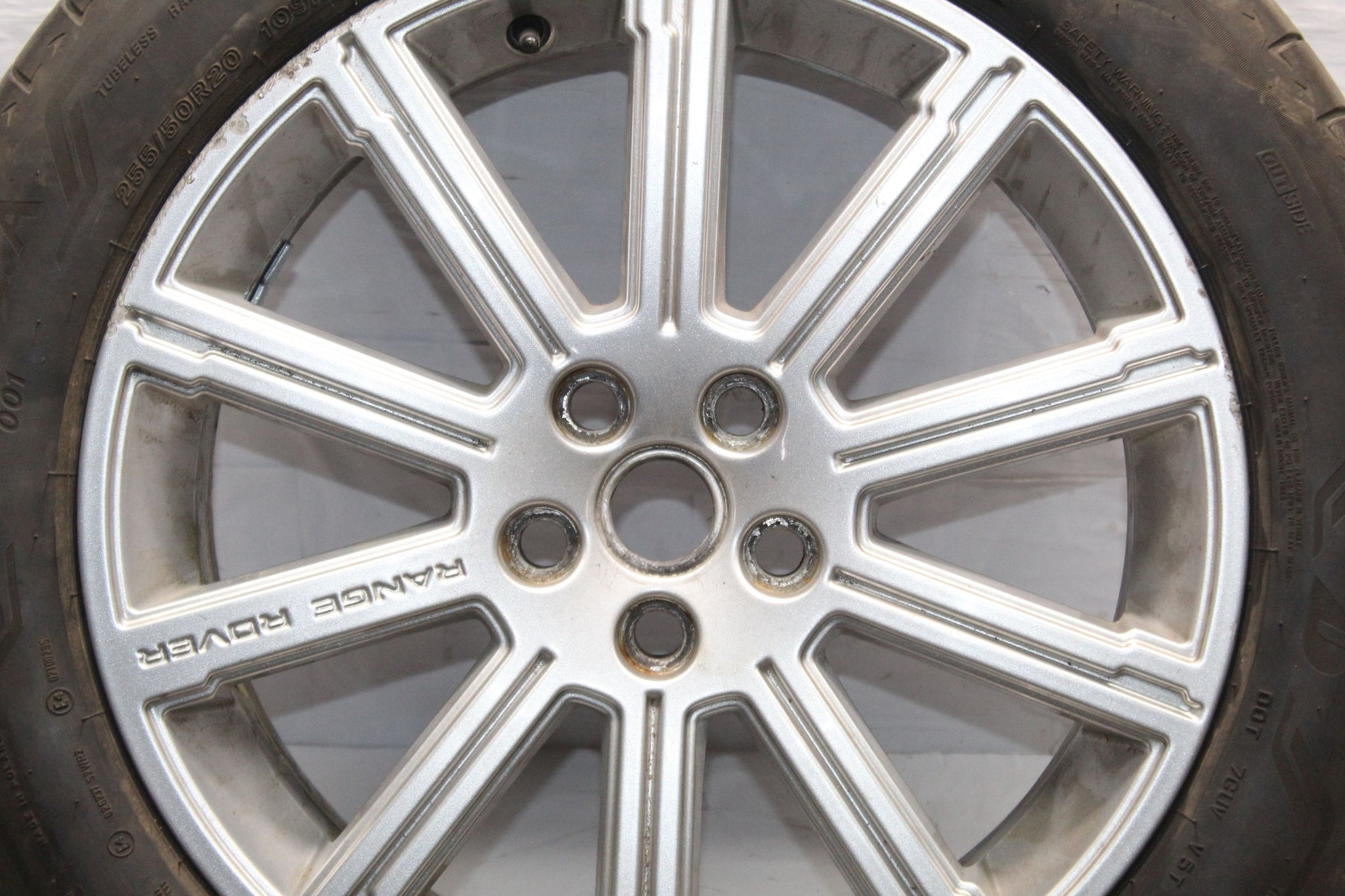 2014 RANGE ROVER VOGUE Alloy Wheel with Tyre 255 / 50  R20 5.2MM