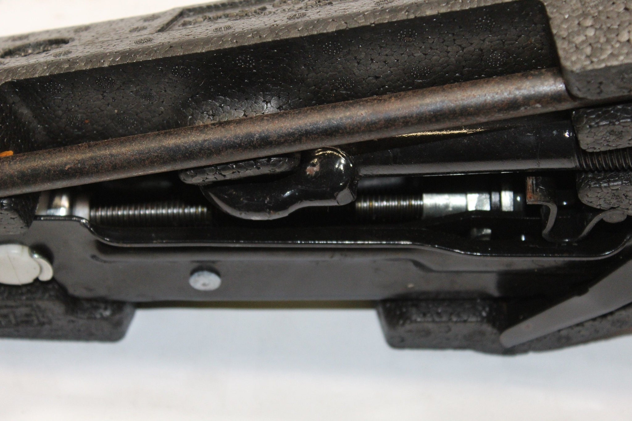 2011 PEUGEOT 107 Wheel Brace Car Jack Kit
