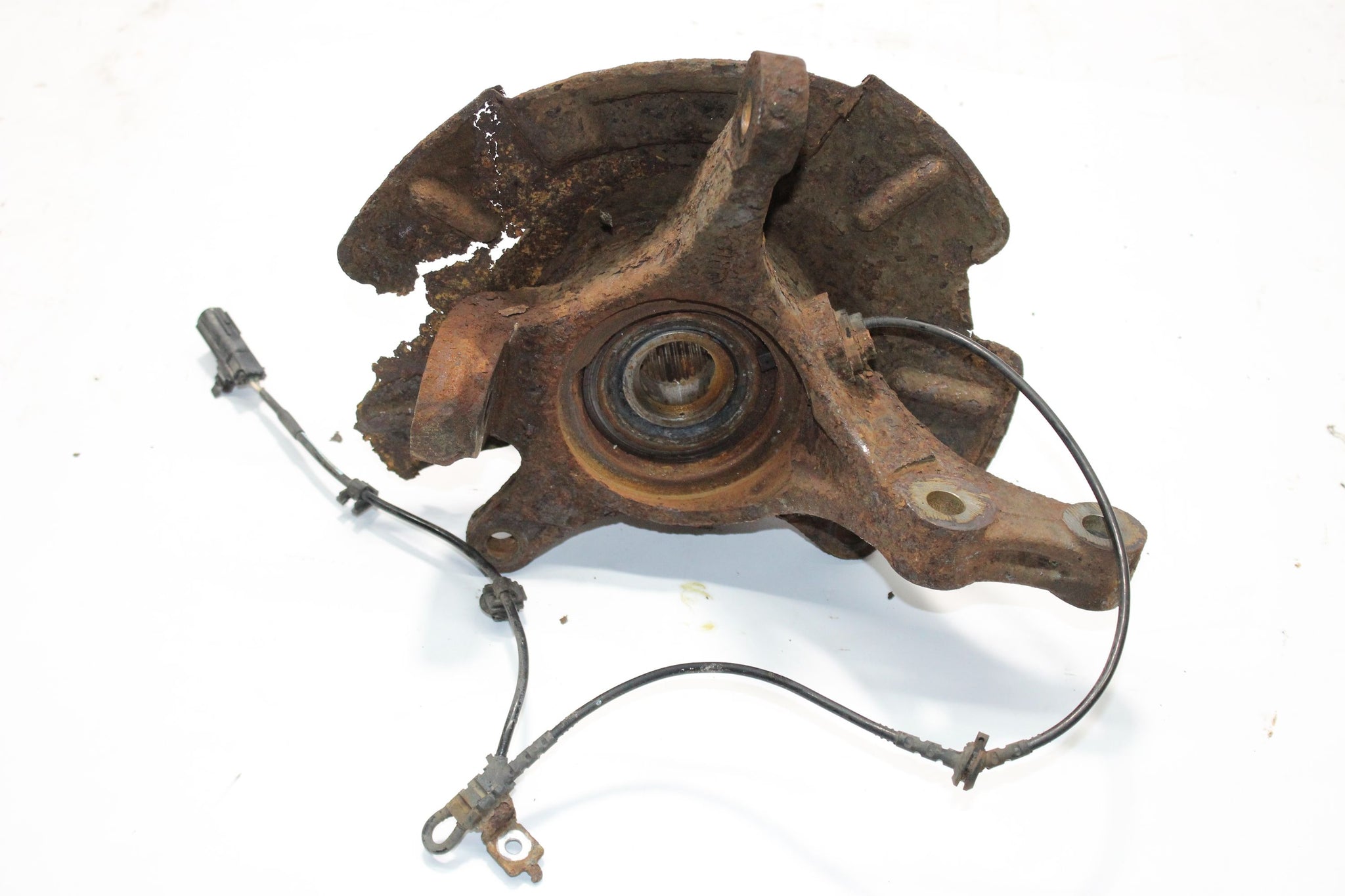 2013 SUZUKI SX4 S-CROSS 1.6 Left side Front Wheel Hub