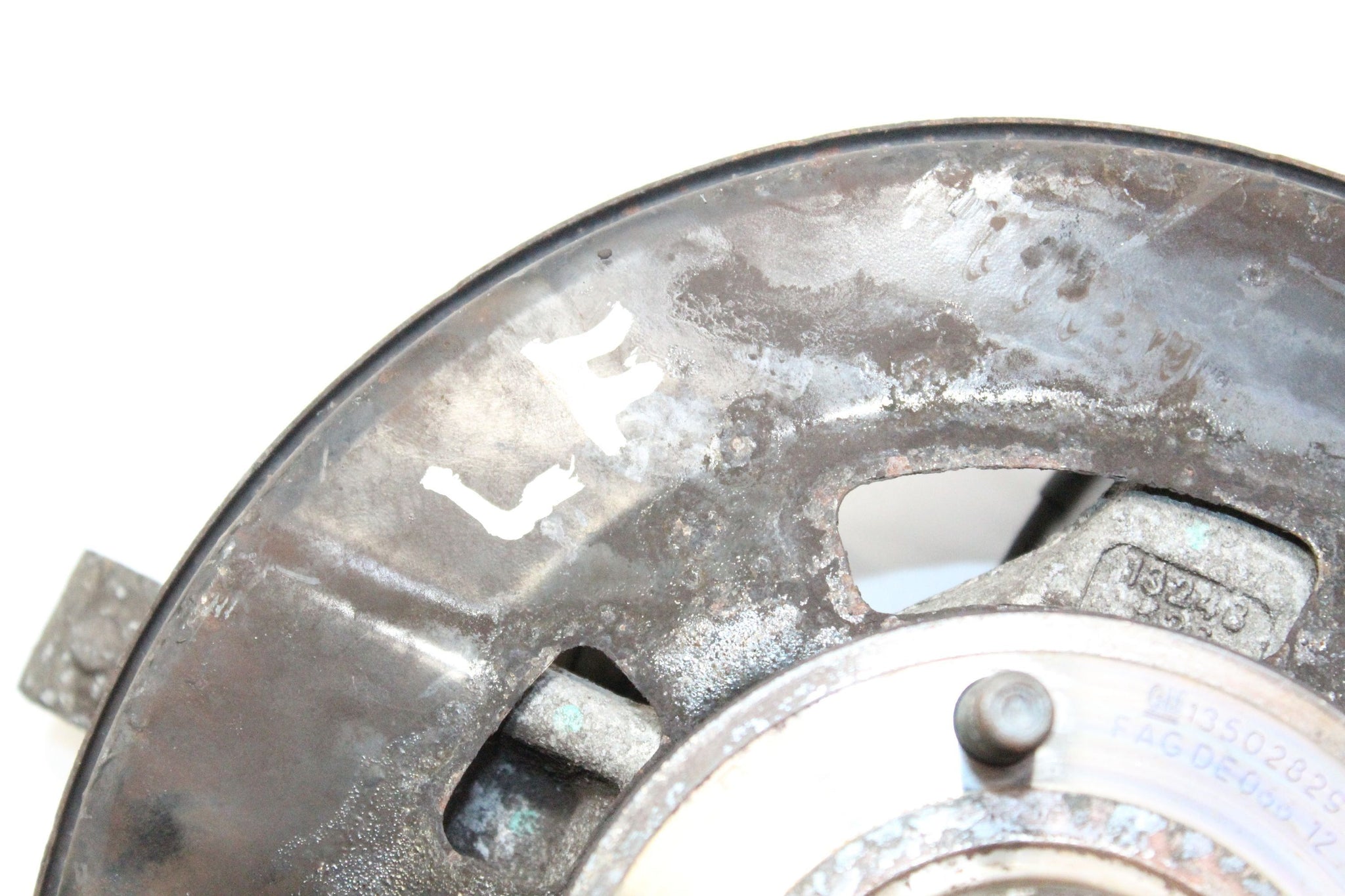 2013 Chevrolet Orlando 2.0 Left side Front Wheel Hub