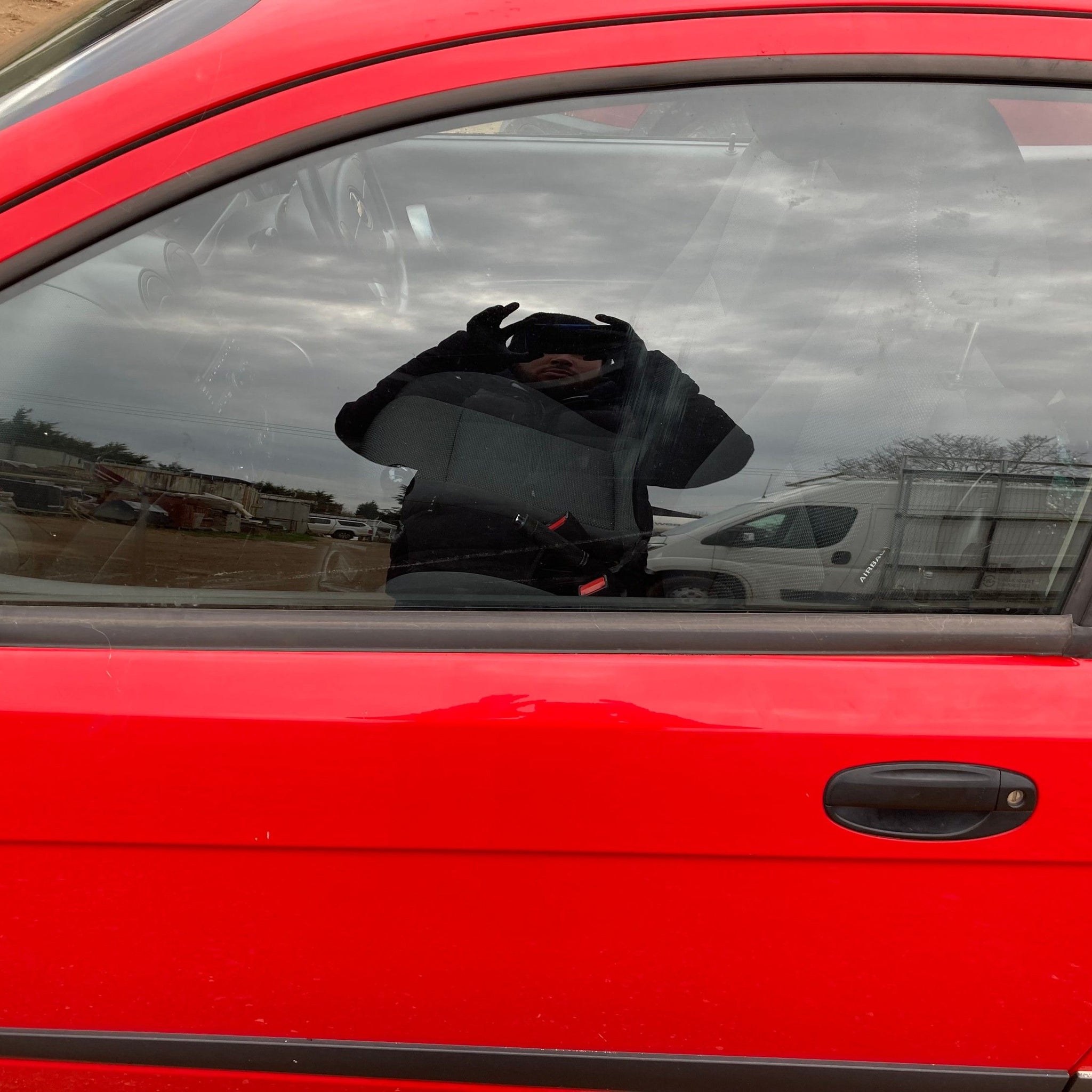 2010 Chevrolet Aveo complete front door passenger side 71U RED 3 DOOR