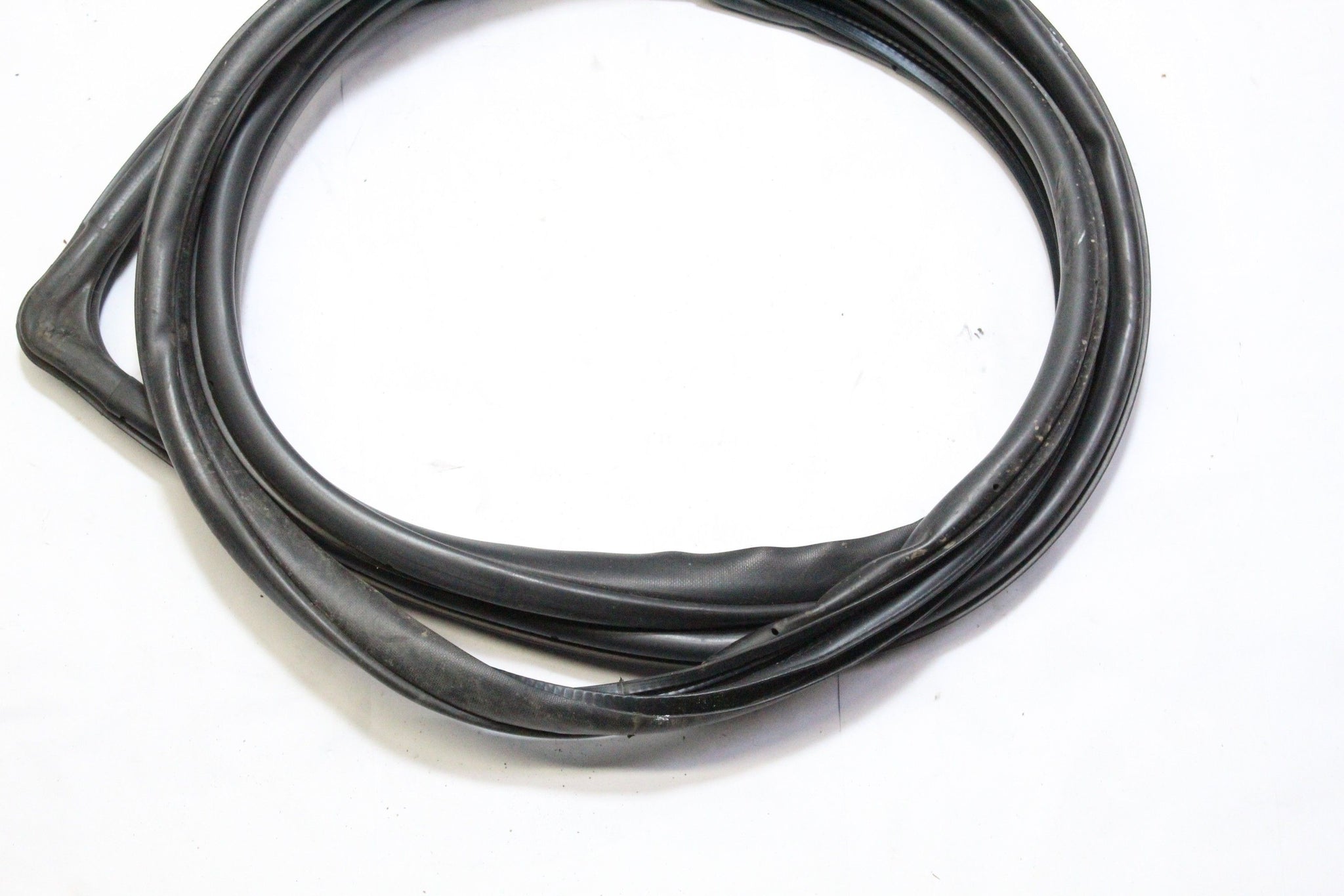 2008 MAZDA 2 Right side Front Door Seal Rubber