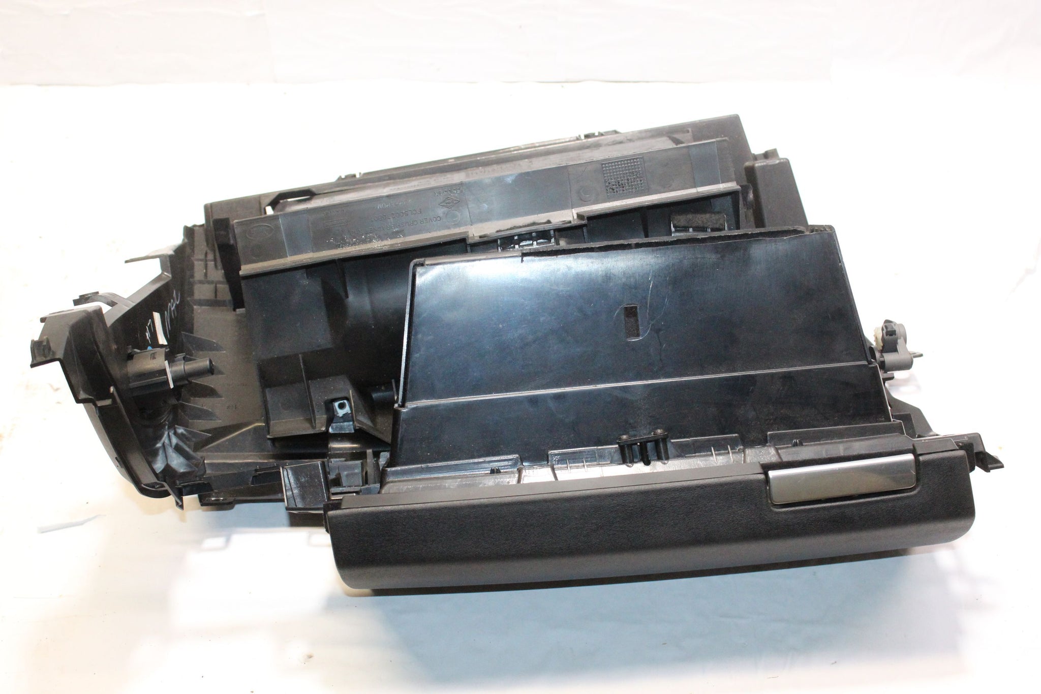 2009 LAND ROVER DISCOVERY 4 Glove Box AH22-14K016-AA