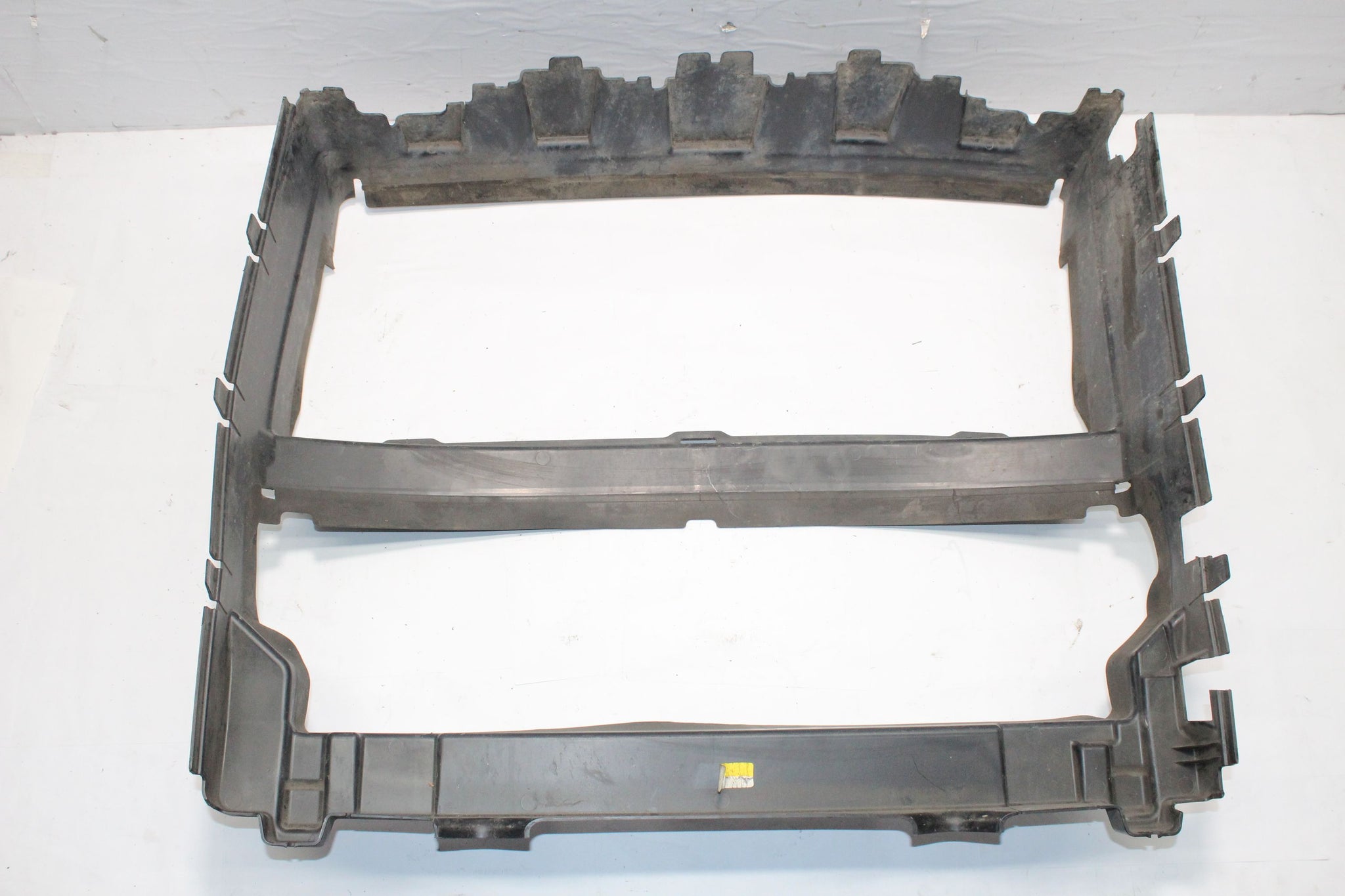 2014 RANGE ROVER VOGUE L405 Radiator Air Intake Guide Panel CPLA-8C464-A