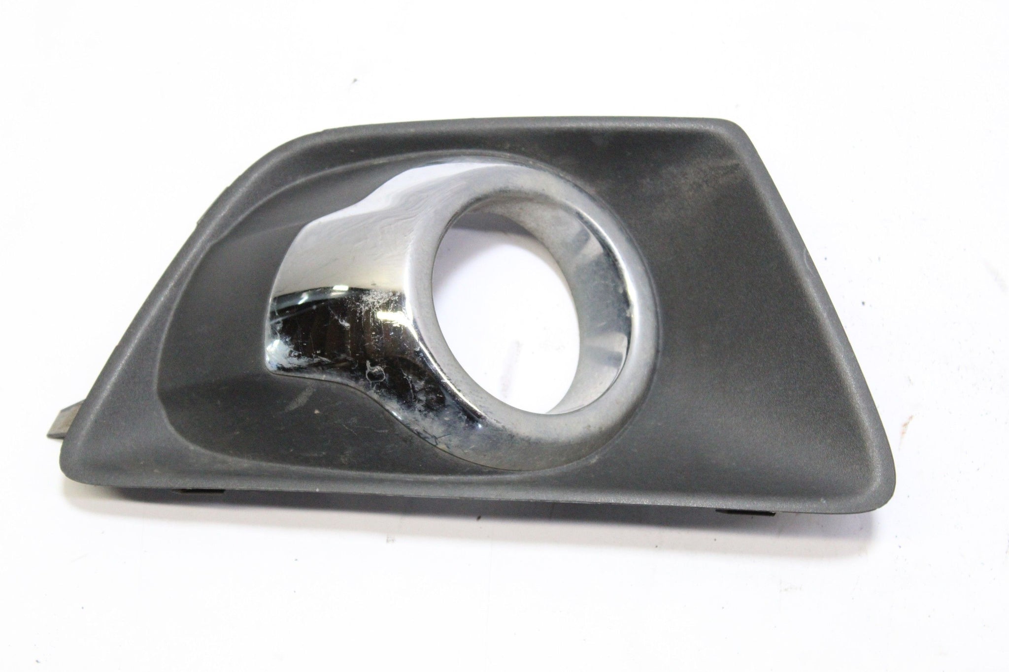 2015 FORD ECOSPORT Right side Front Fog Light Surround Grille