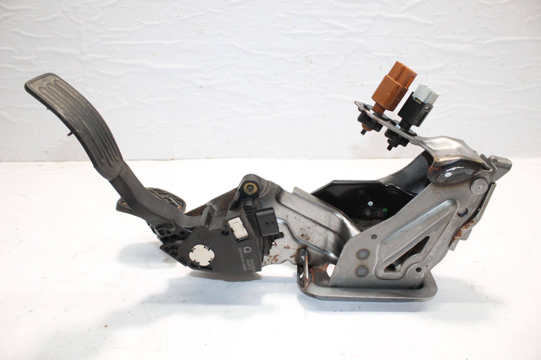 2016 NISSAN JUKE F15 1.5 Brake and Accelerator Pedal 180024DA0B