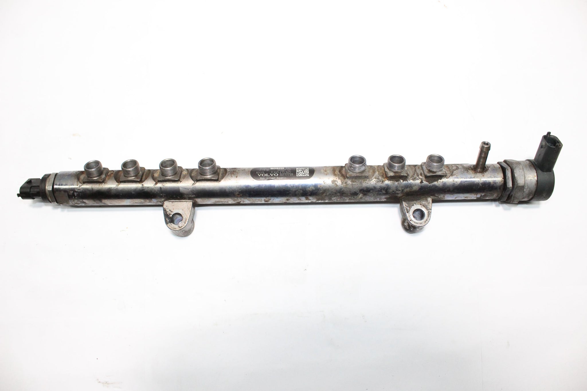 2013 VOLVO V40 2.0 Diesel Fuel Injector Rail 30777759