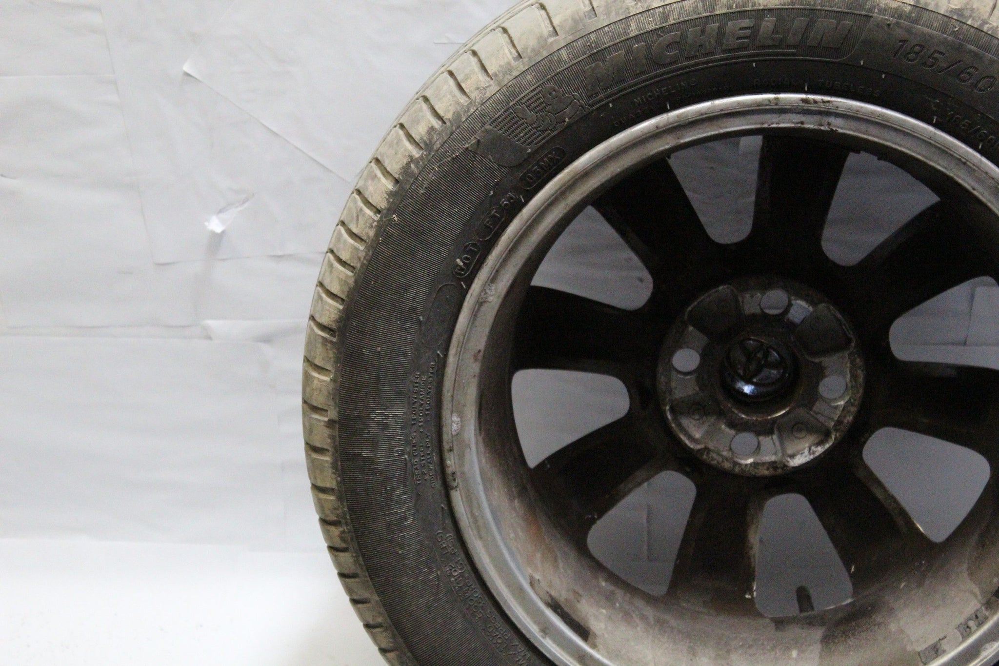 2011 TOYOTA YARIS Alloy Wheel with Tyre 185/60 R15 4.2MM