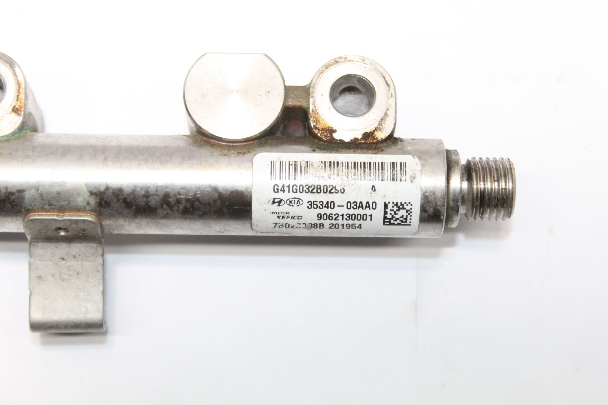 2017 HYUNDAI I30 MK3 1.4 Fuel Injector Rail and Sensor 35340-03AA0