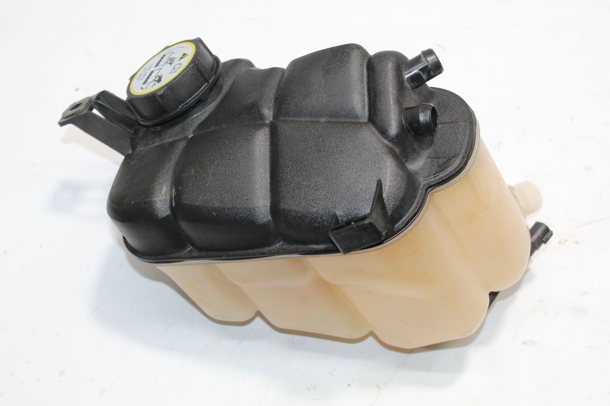 2016 RANGE ROVER EVOQUE 2.0 Coolant Expansion Tank FK72-8K218-A