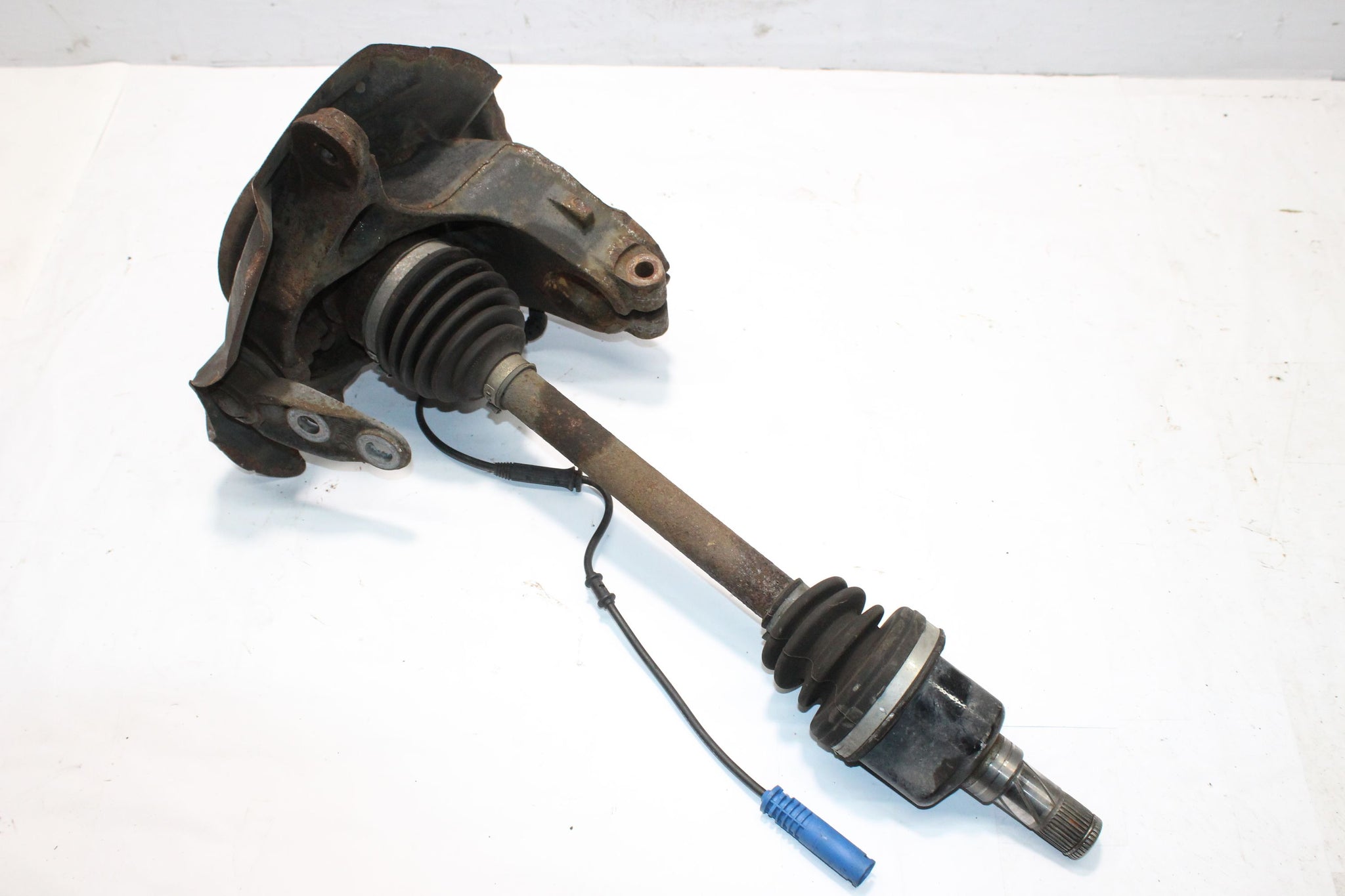 2015 MINI COOPER R58 1.6 Left side Front Wheel Hub and Driveshaft