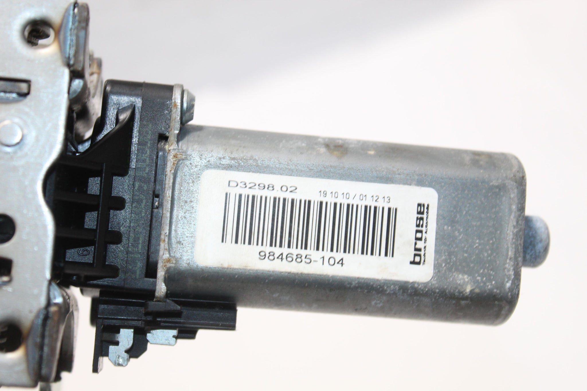 2011 RANGE ROVER VOGUE L322 Right side Seat Motor Bracket Latch AH42600C72AB