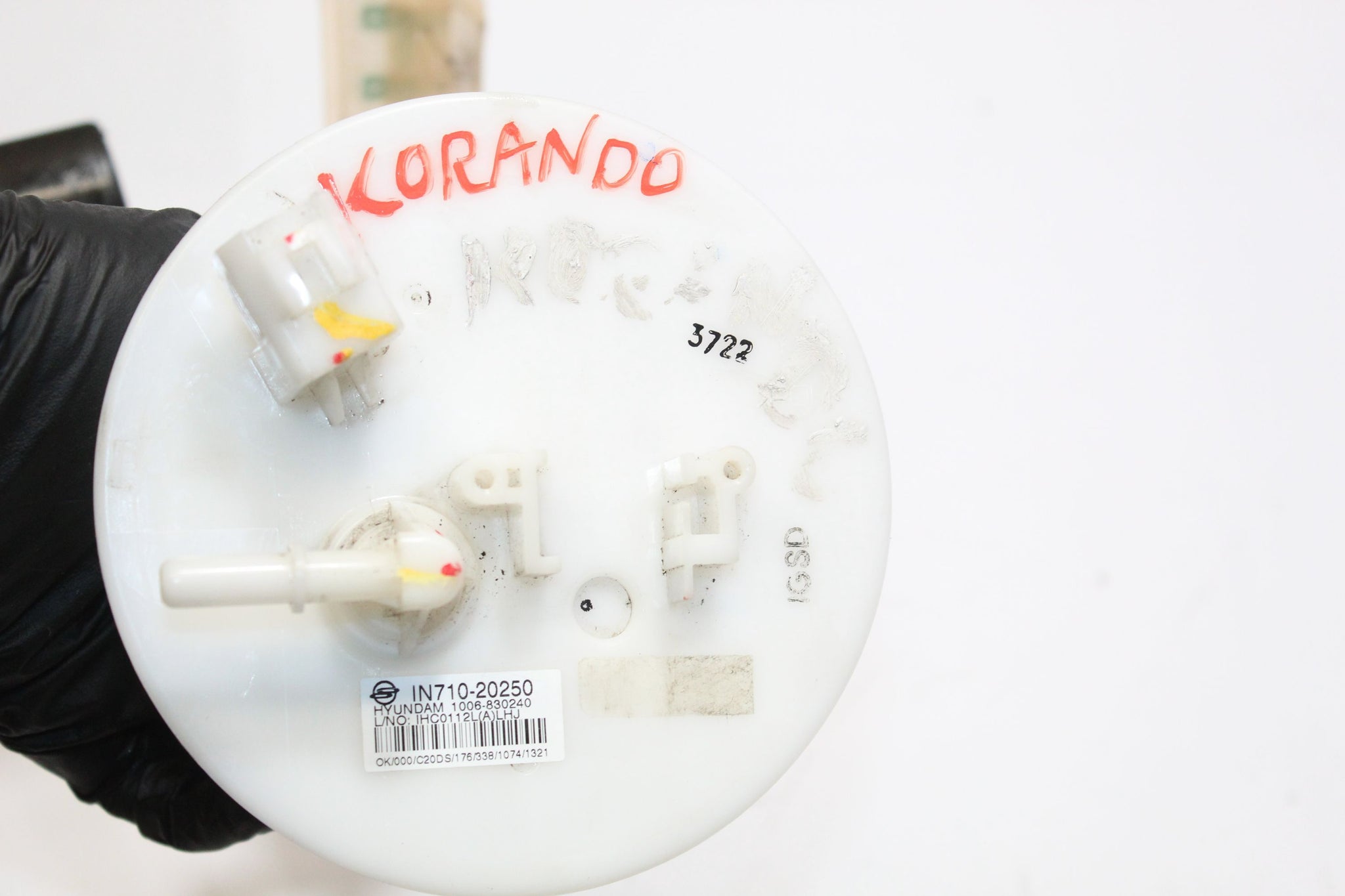 2013 Ssangyong Korando 2.0 Diesel Fuel Pump and Sender unit IN710-20250
