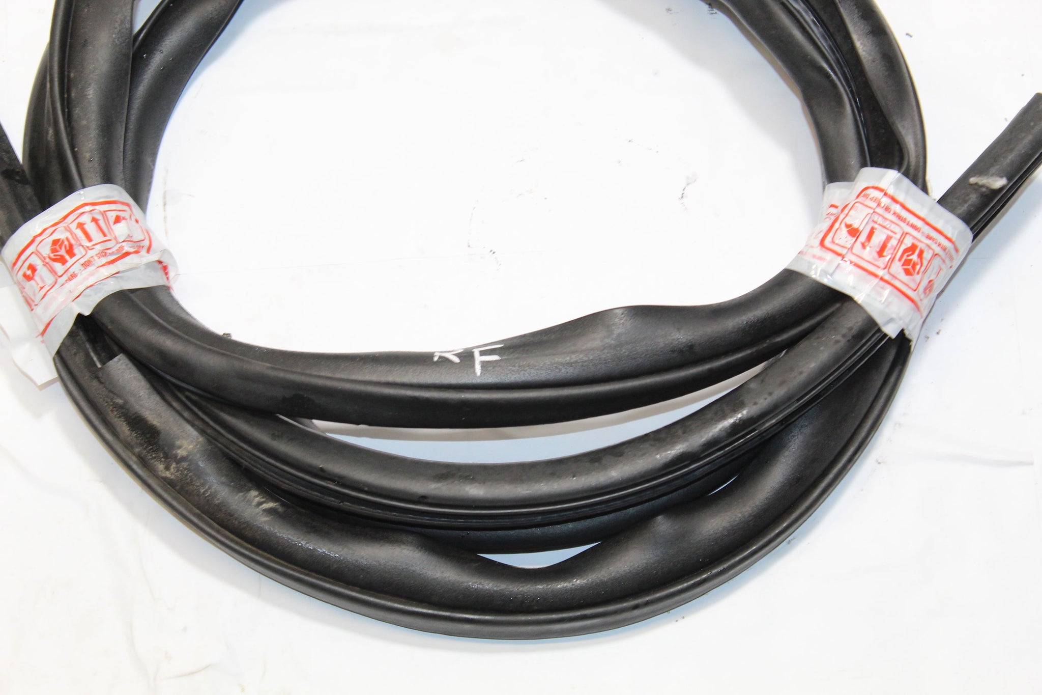 2012 MITSUBISHI OUTLANDER Right side Front Door Seal Rubber