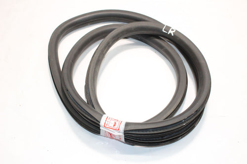 2018 CITROEN C4 CACTUS Left side Rear Door Seal Rubber