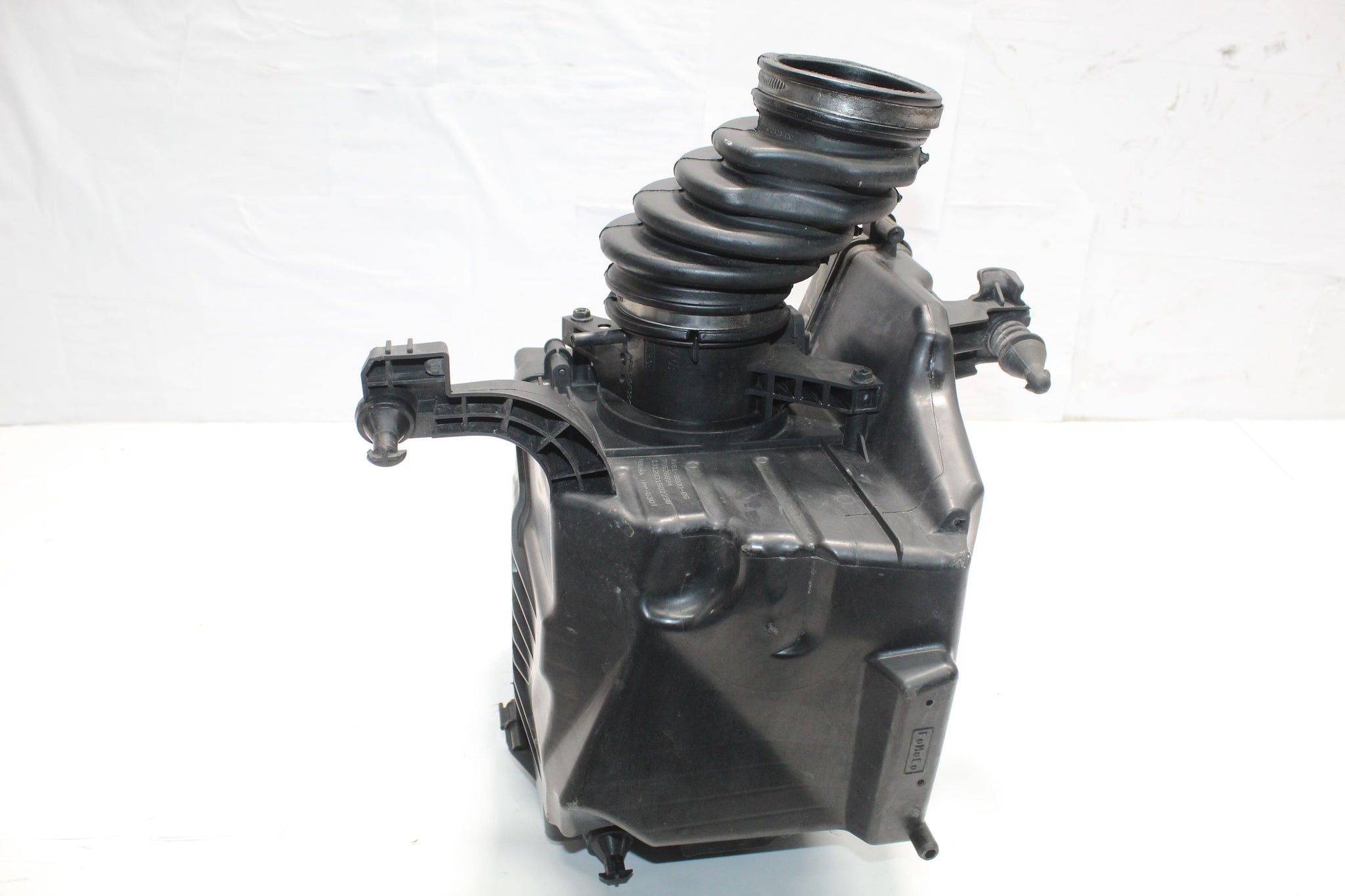 2015 VOLVO V40 1.6 Air Filter Box MAF Sensor AV61-9600