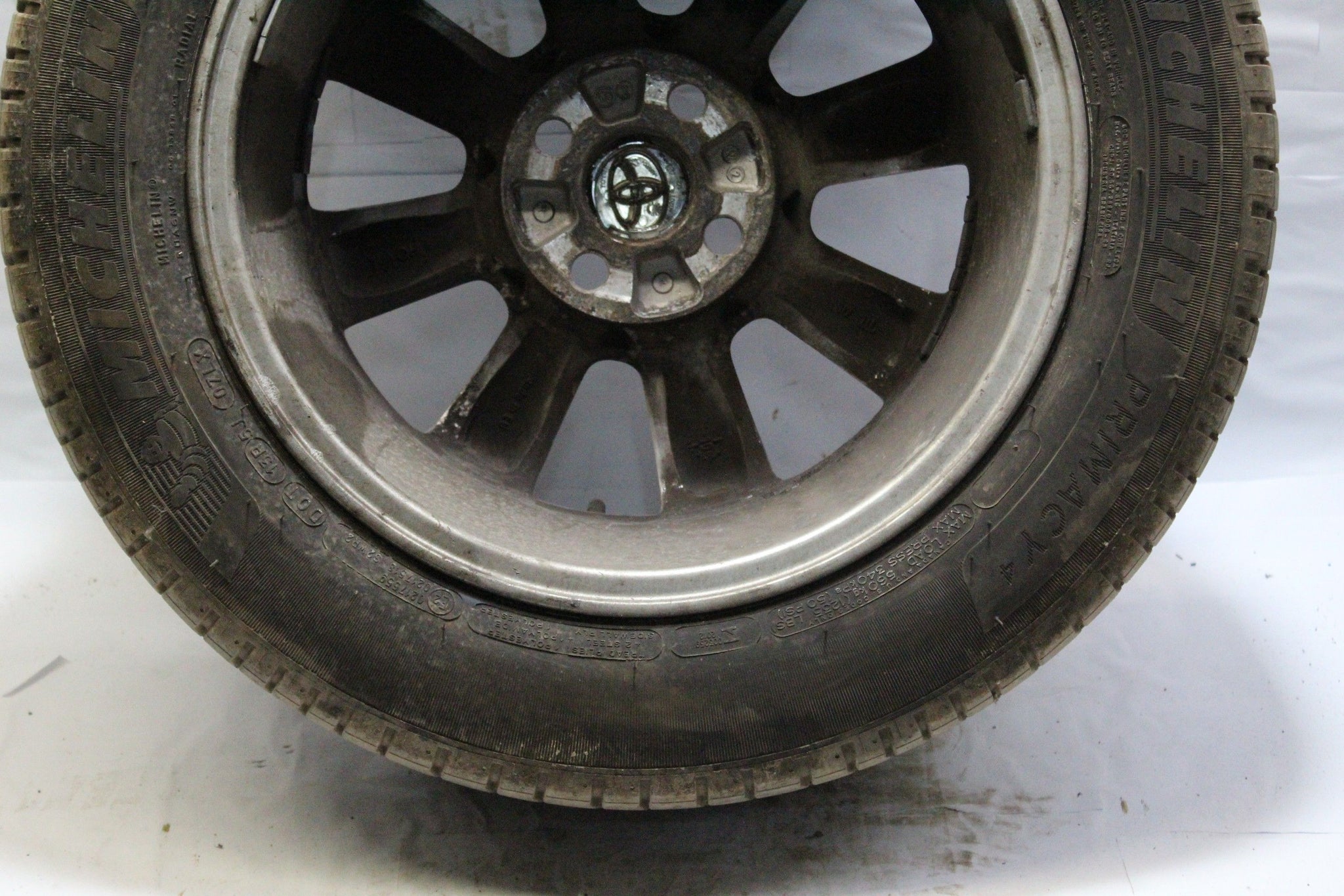 2011 TOYOTA YARIS Alloy Wheel with Tyre 185/60 R15 6.9MM