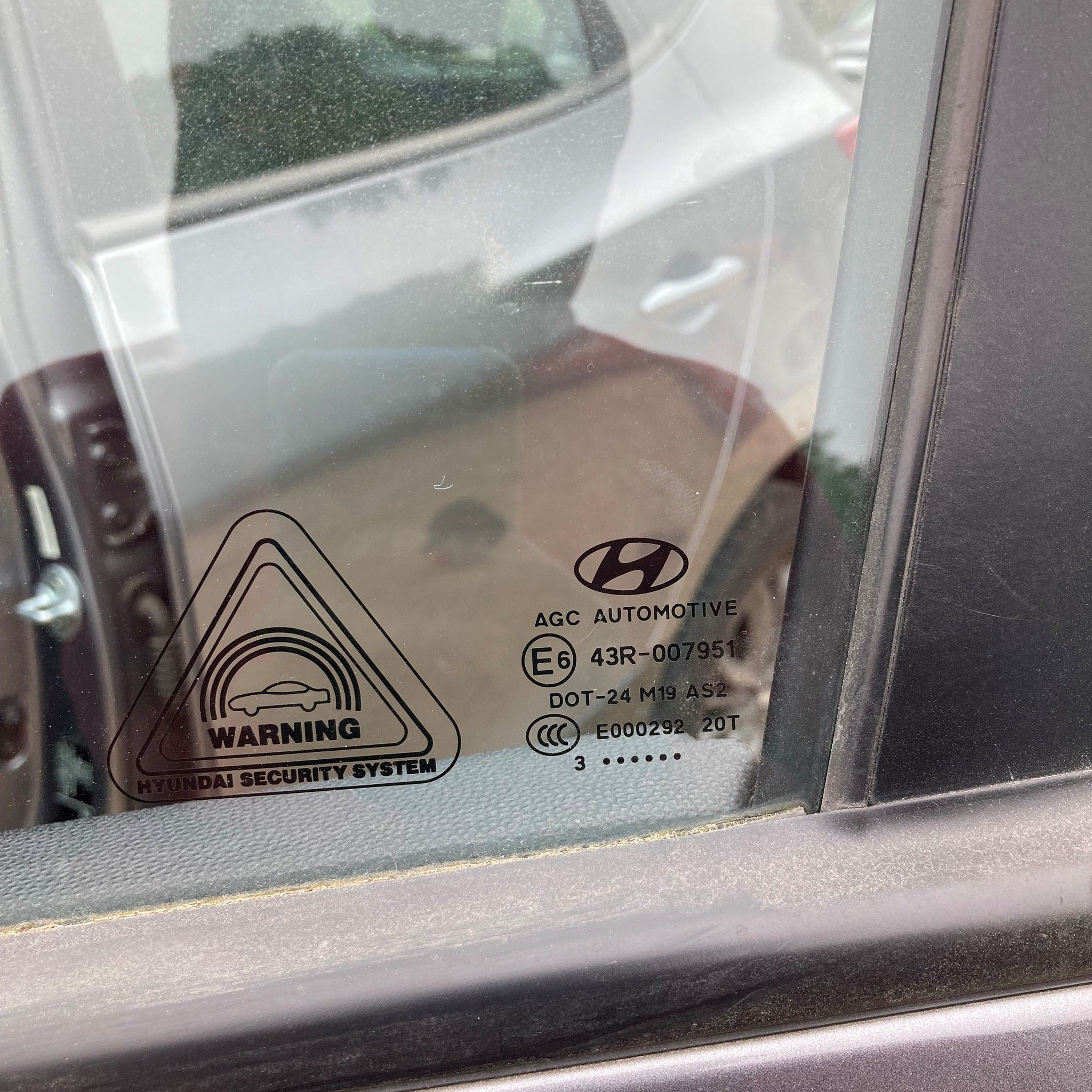 2013 HYUNDAI IX35 Passenger side Front Complete Door GREY