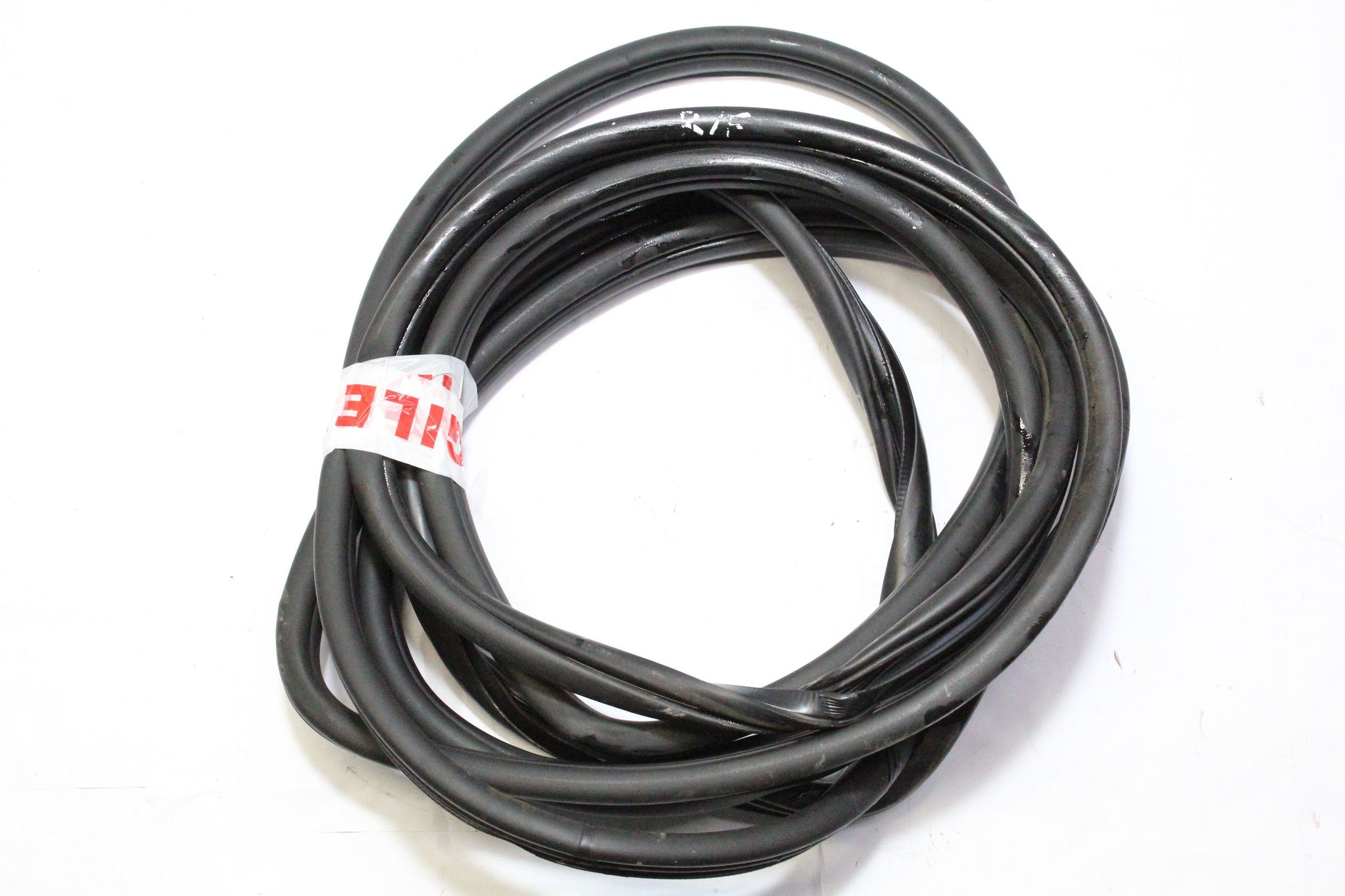 2014 KIA SPORTAGE Right side Front Door Seal Rubber