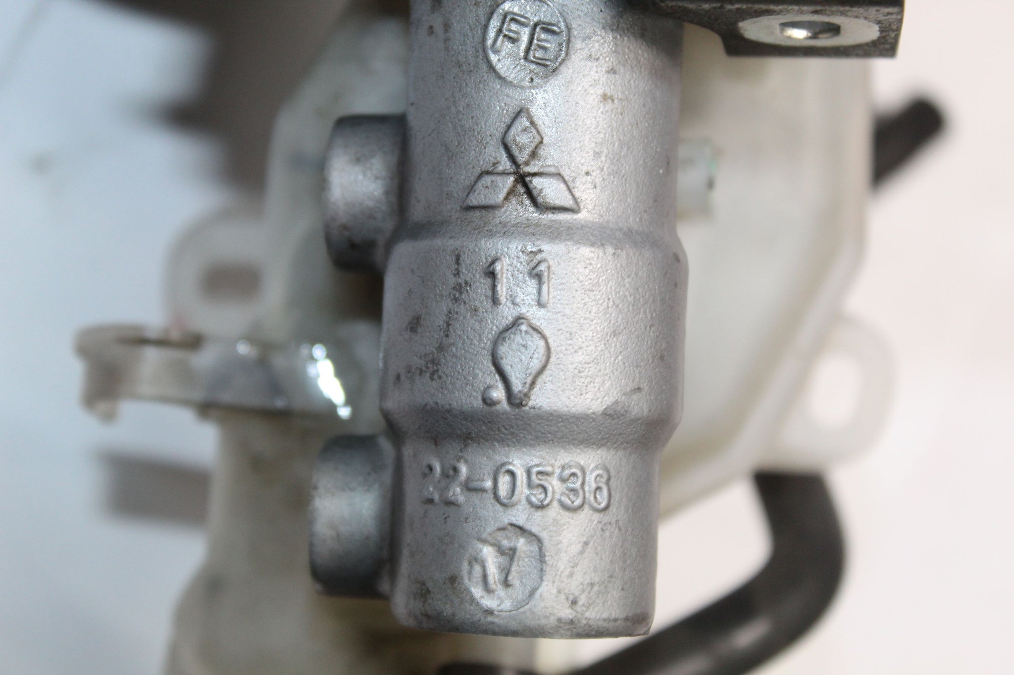 2014 MITSUBISHI OUTLANDER MK3 2.2 Brake Servo Master Cylinder 4680A234