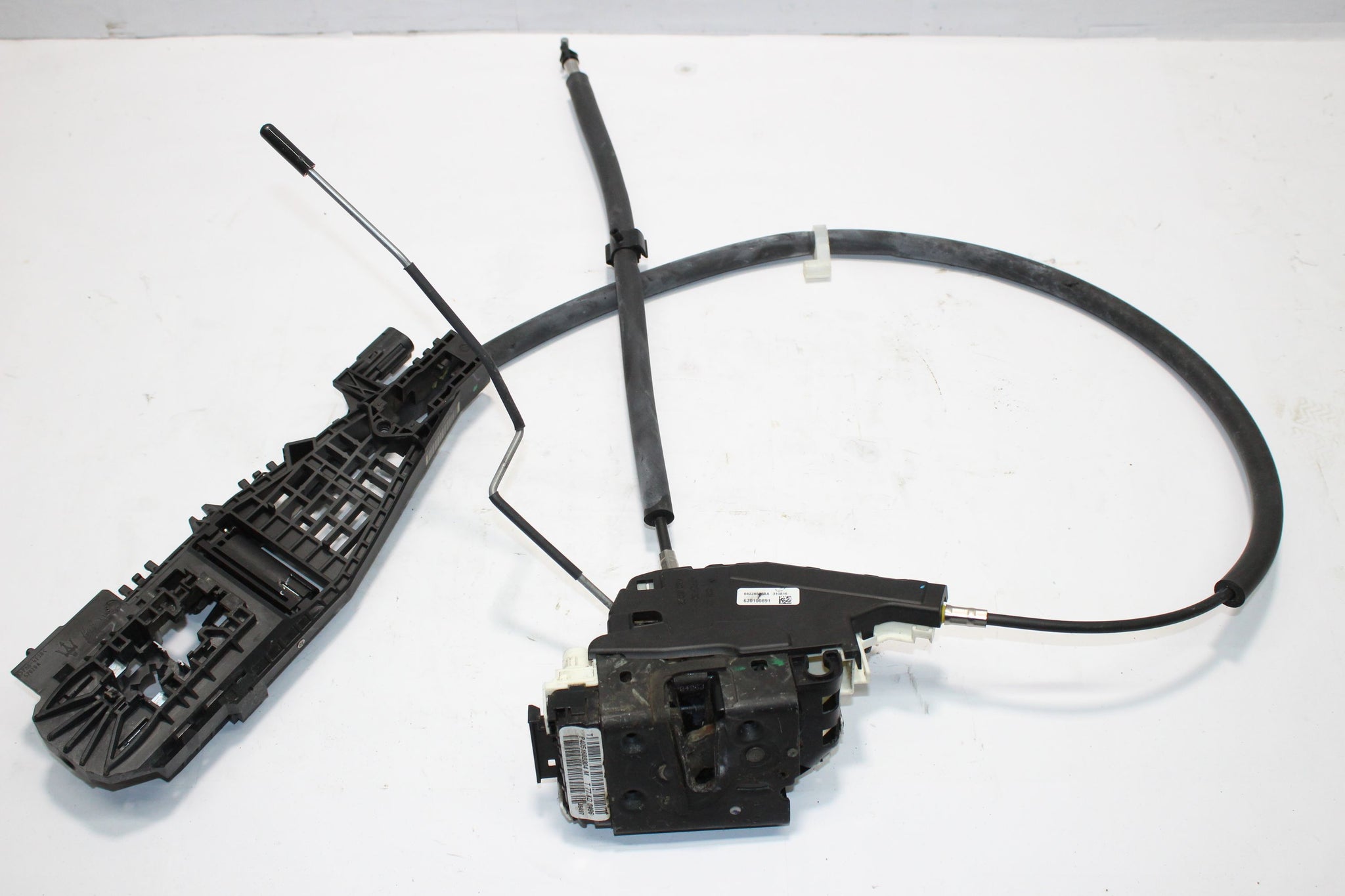 2017 MASERATI GHIBLI Left side Front Door Lock 670100891