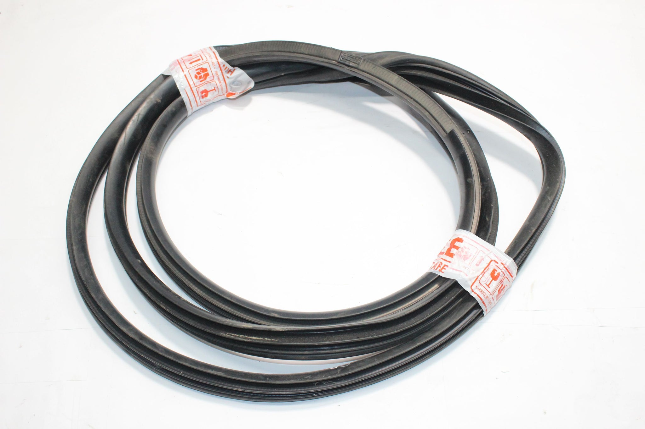 2014 KIA SPORTAGE DRIVER SIDE REAR DOOR RUBBER SEAL