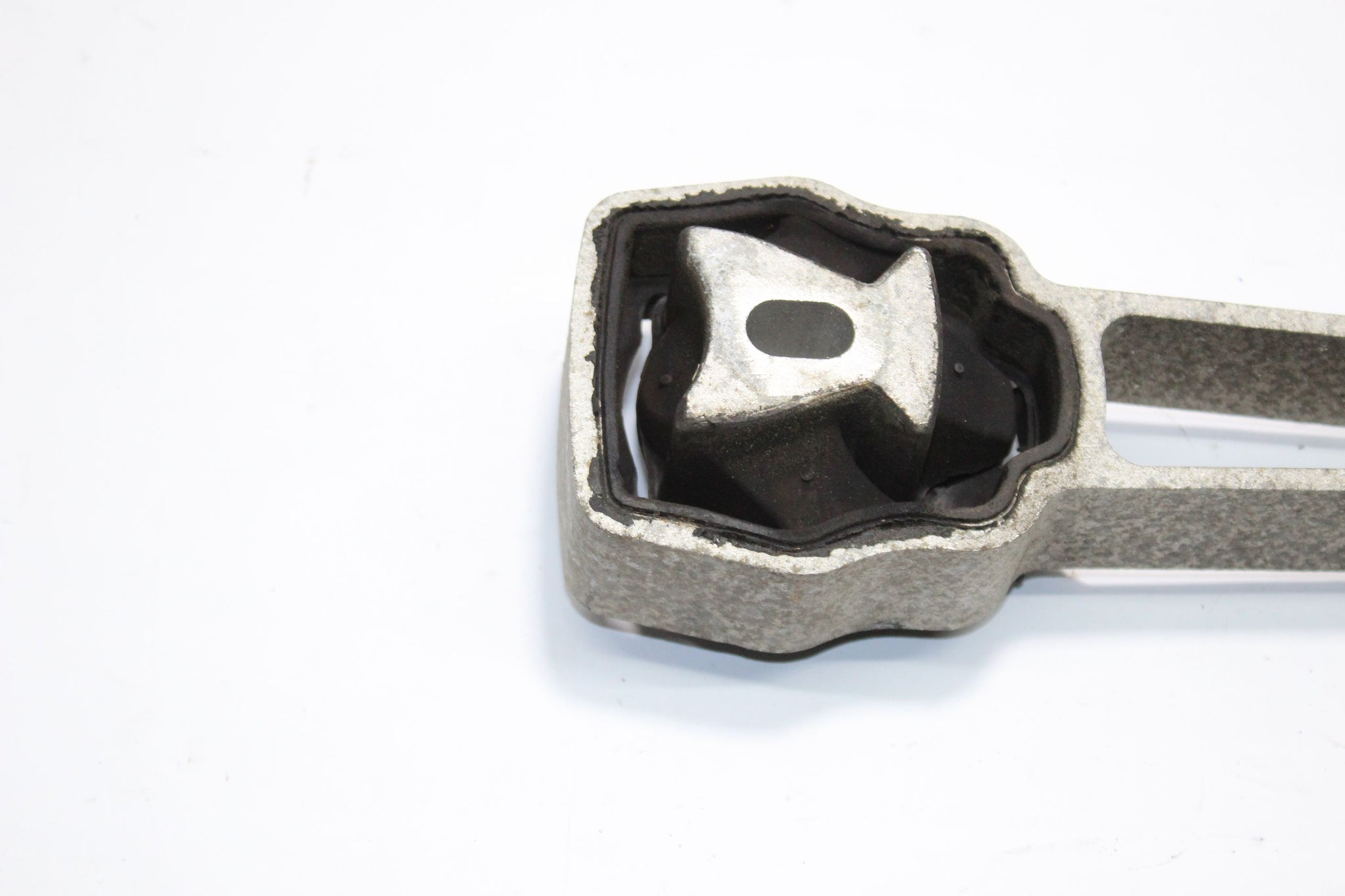 2016 RANGE ROVER EVOQUE 2.0 Engine Mount