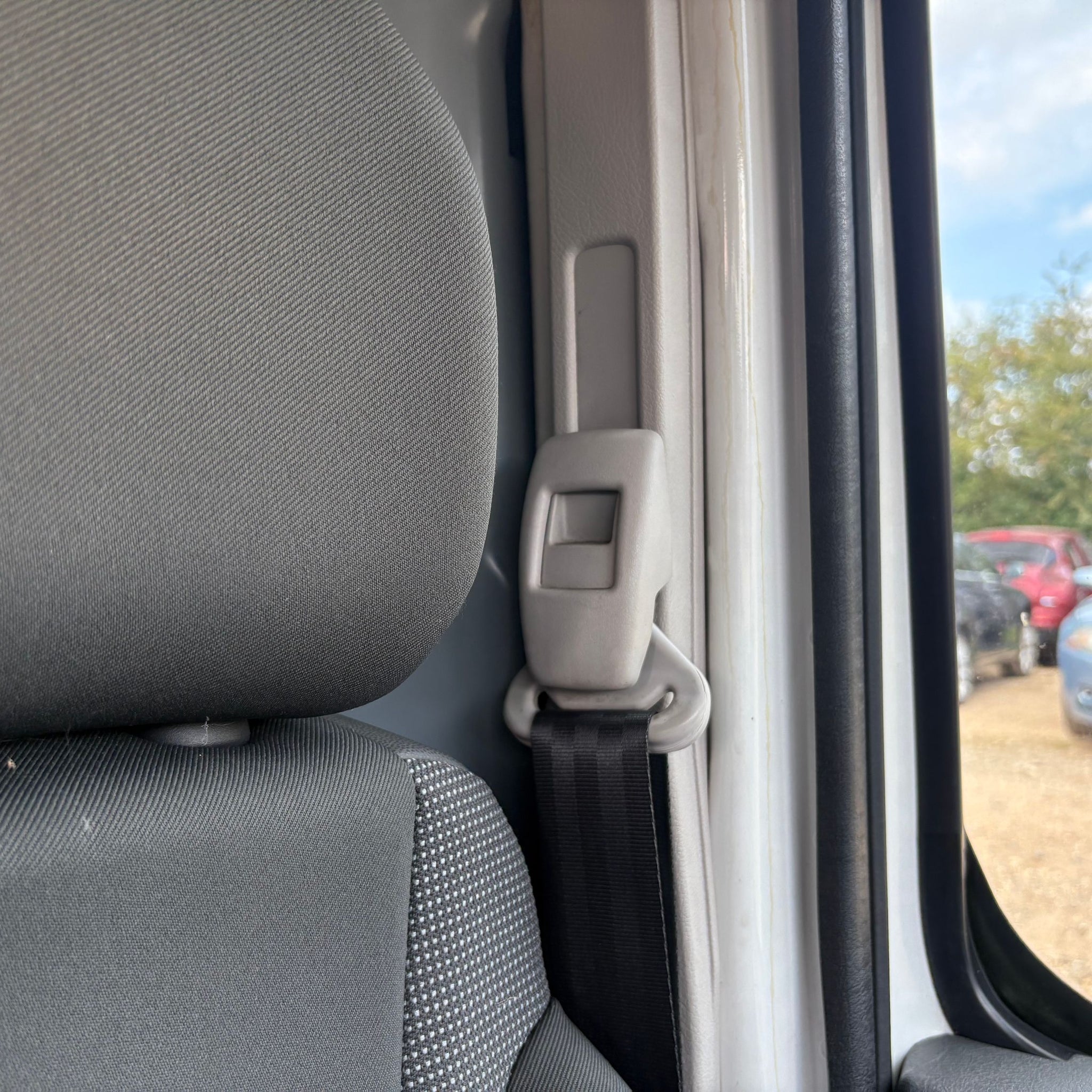 2011 CITROEN DISPATCH LEFT SIDE SEAT BELT