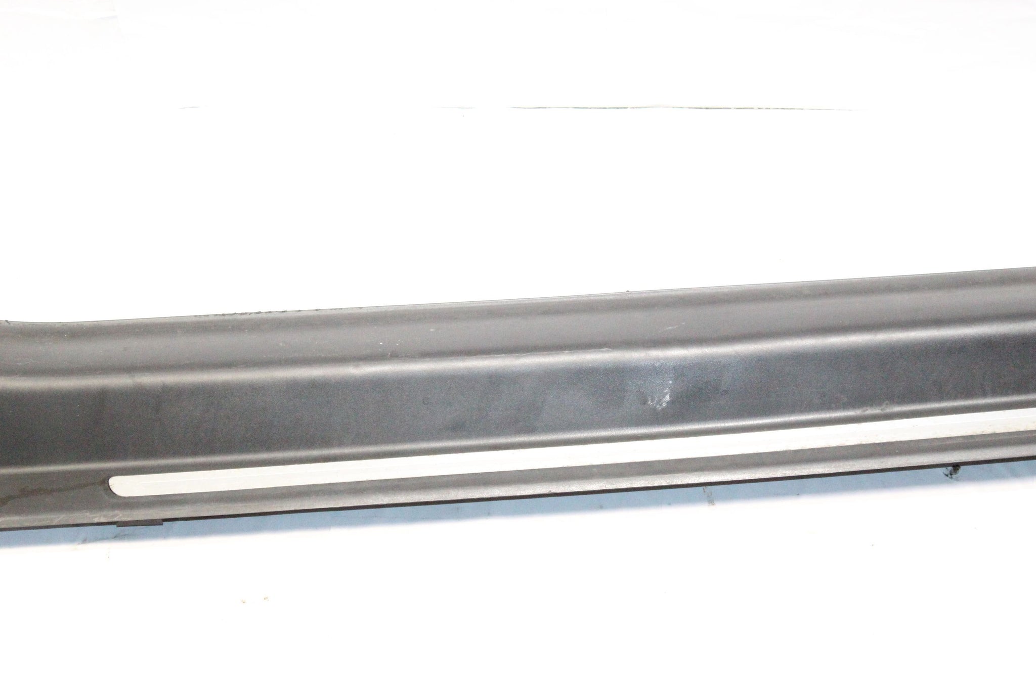 2008 Audi TT Front Kick Panel Body Sill Trim Pair 8J0853492G 8J0853491E