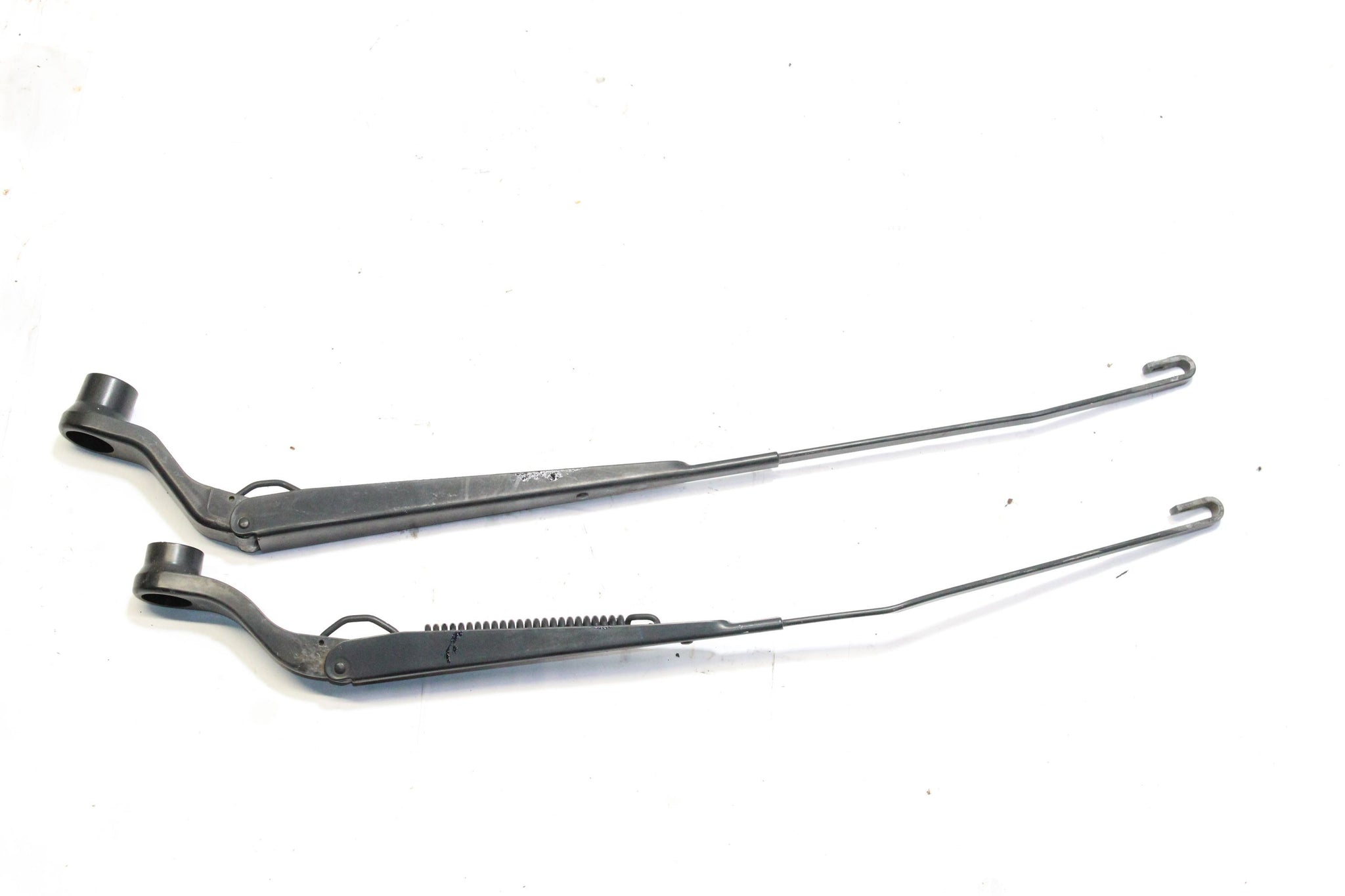 2014 JEEP COMPASS FRONT WINDSCREEN WIPER ARMS (PAIR)