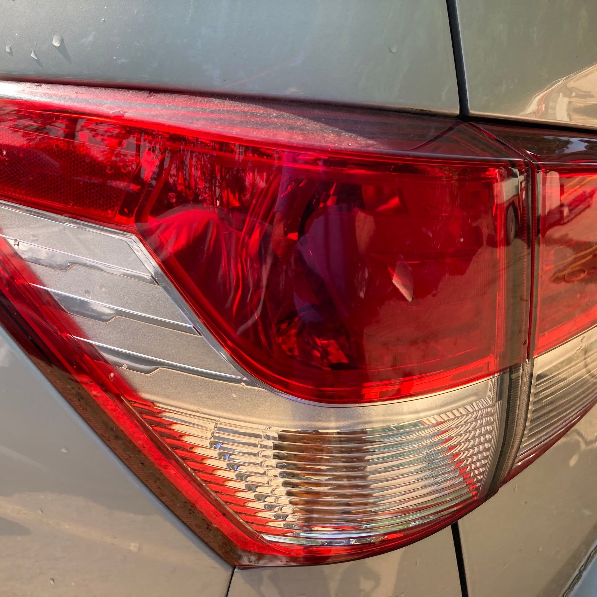 2018 SSANGYONG TURISMO LEFT SIDE REAR OUTER TAIL LIGHT
