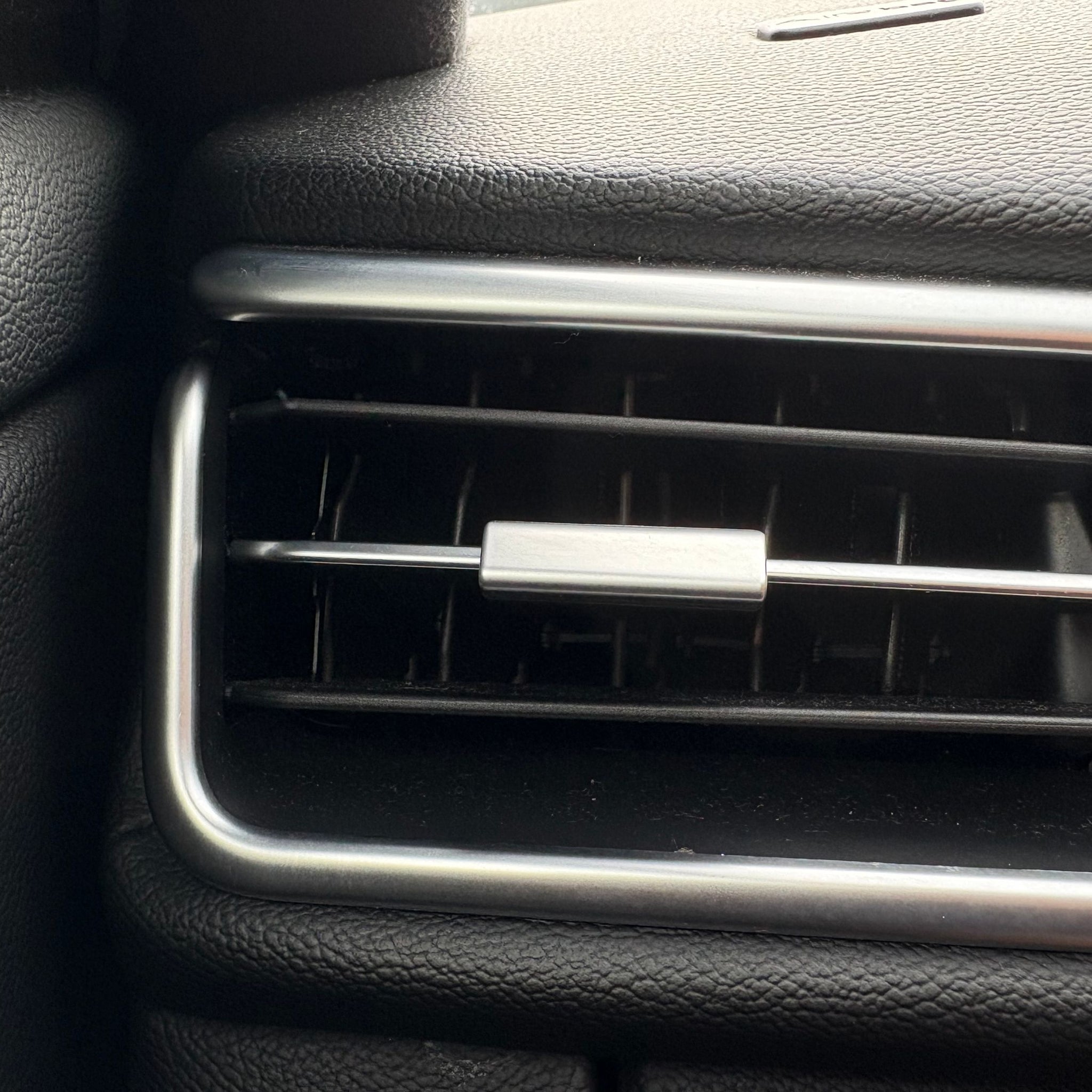 2017 MASERATI GHIBLI LEFT SIDE DASHBOARD AIR VENT