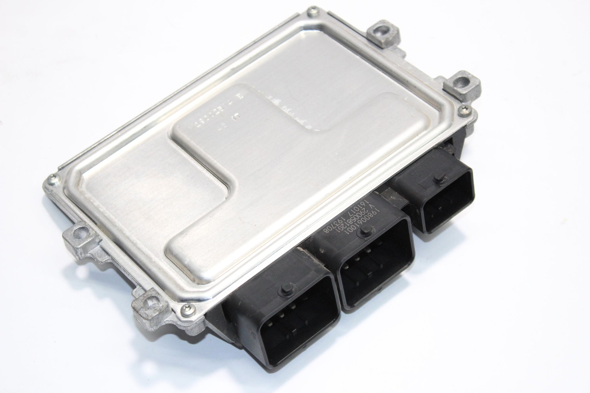 2018 CITROEN C3 MK3 1.2 Petrol Engine Control Module ECU 9819657880