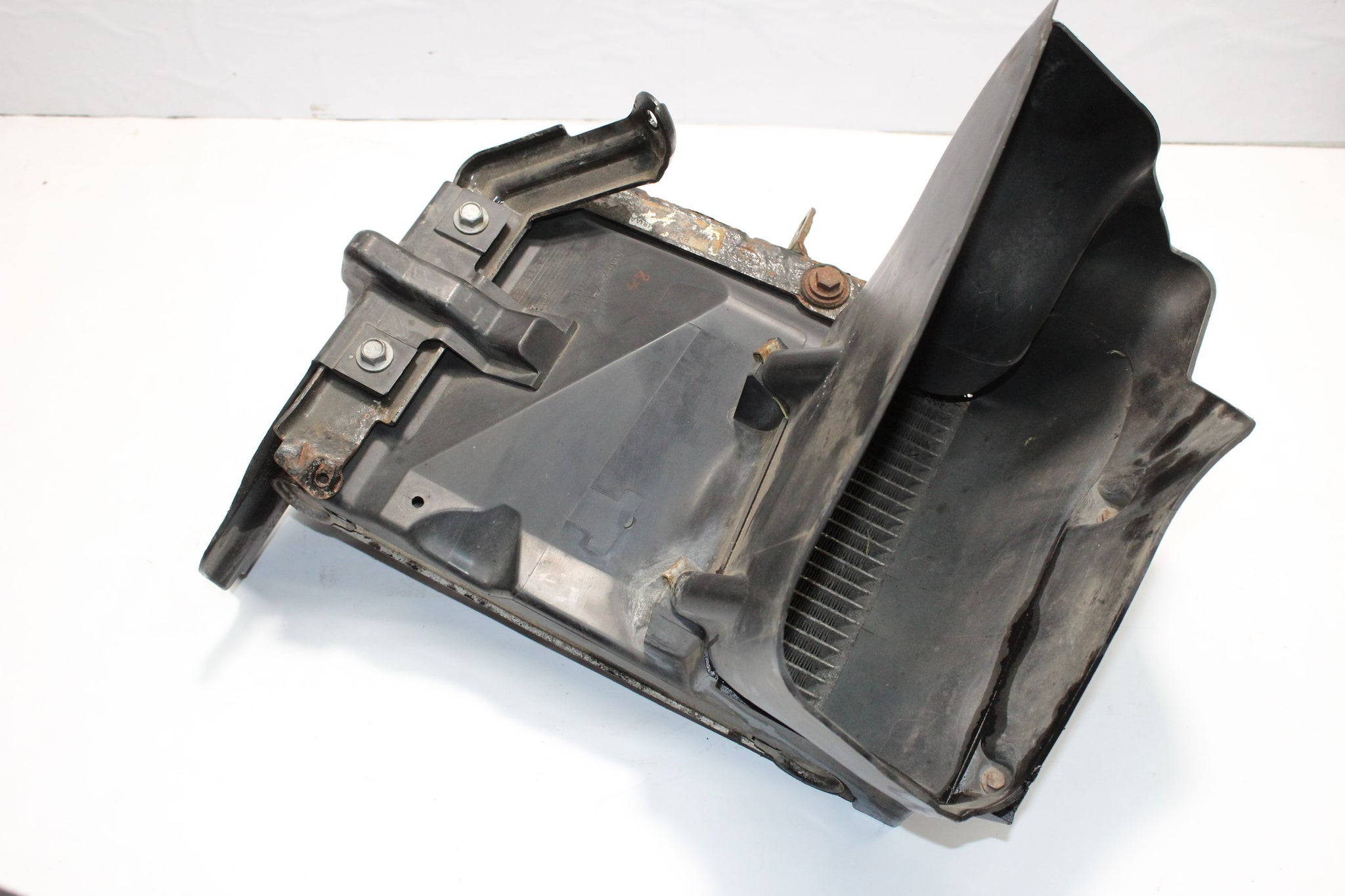 2011 RANGE ROVER VOGUE 4.4 Coolant Radiator Air Duct AH42-7H460 BH42-8D048-AA